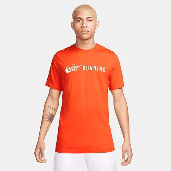391778102101 NIKE M Nk Df Tee Run Energy 391778102101 NIKE M Nk Df Tee Run Energy Model01 Detail