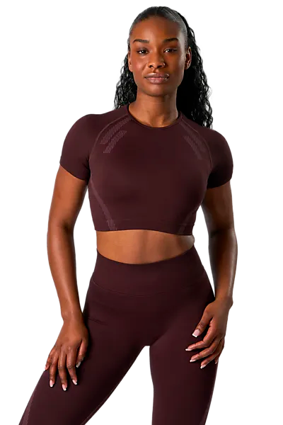 707760102101 ICANIWILL  Impact Seamless Cropped T-Shirt W 707760102101 ICANIWILL Impact Seamless Cropped T-Shirt W  Model01 Detail