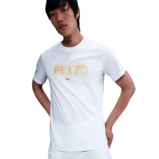 395457108102 NIKE M Nsw Sw Air Graphic Tee 395457108102 NIKE M Nsw Sw Air Graphic Tee Model01 Detail