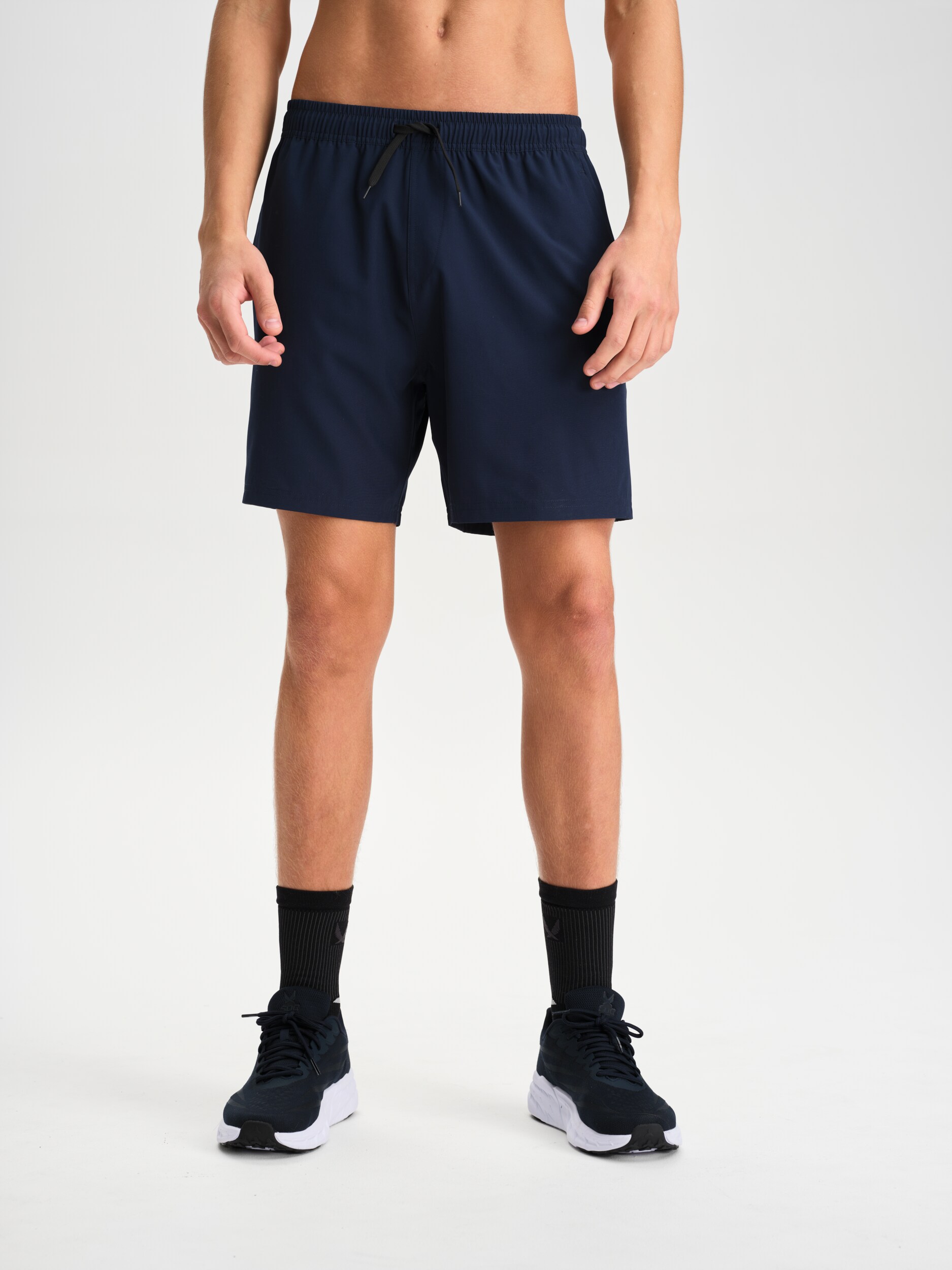 
SOC, 
M BASE SHORTS, 
Detail 1
