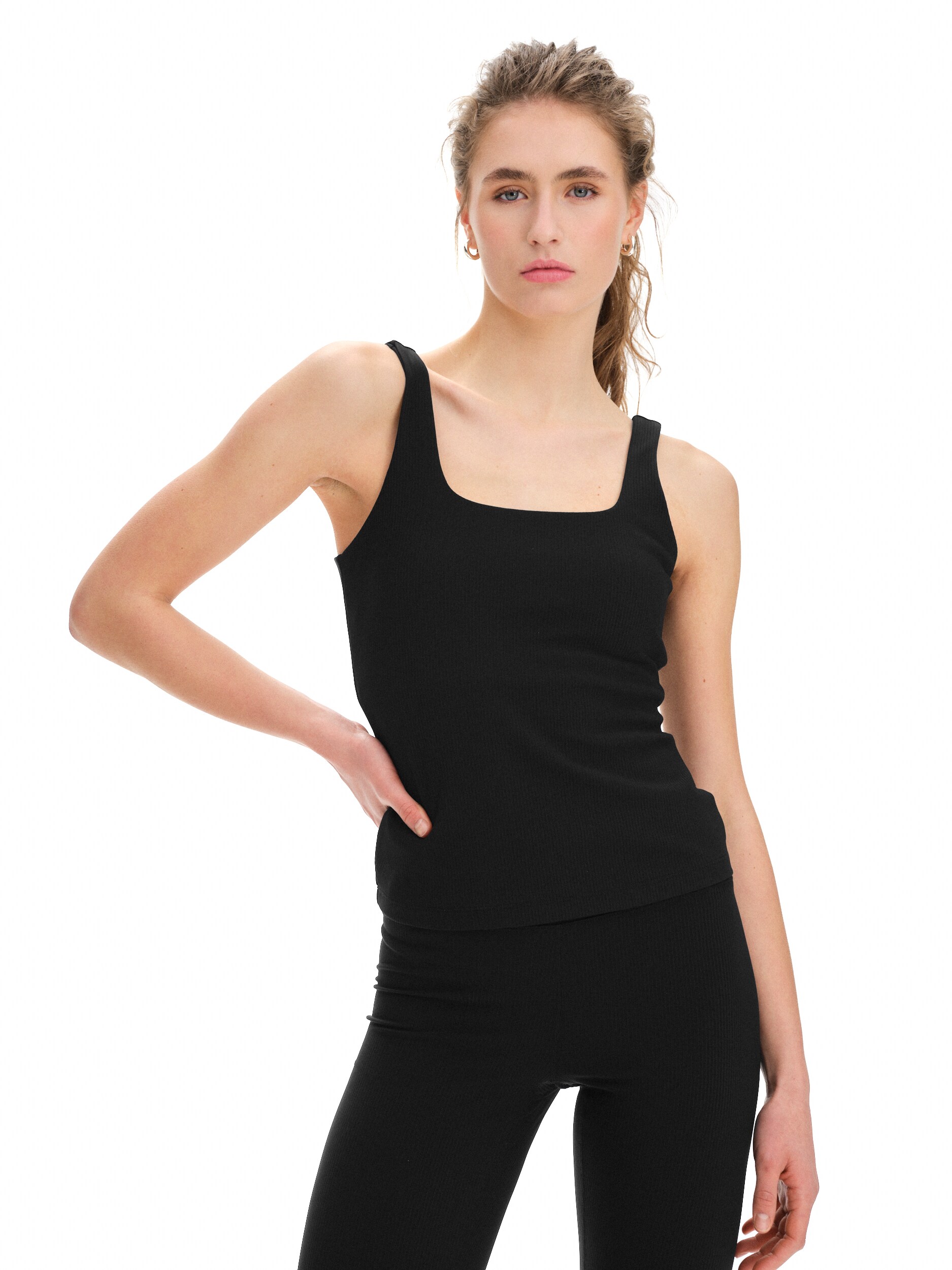 
GRATITUDE, 
RIBBED SQUARE TOP W, 
Detail 1
