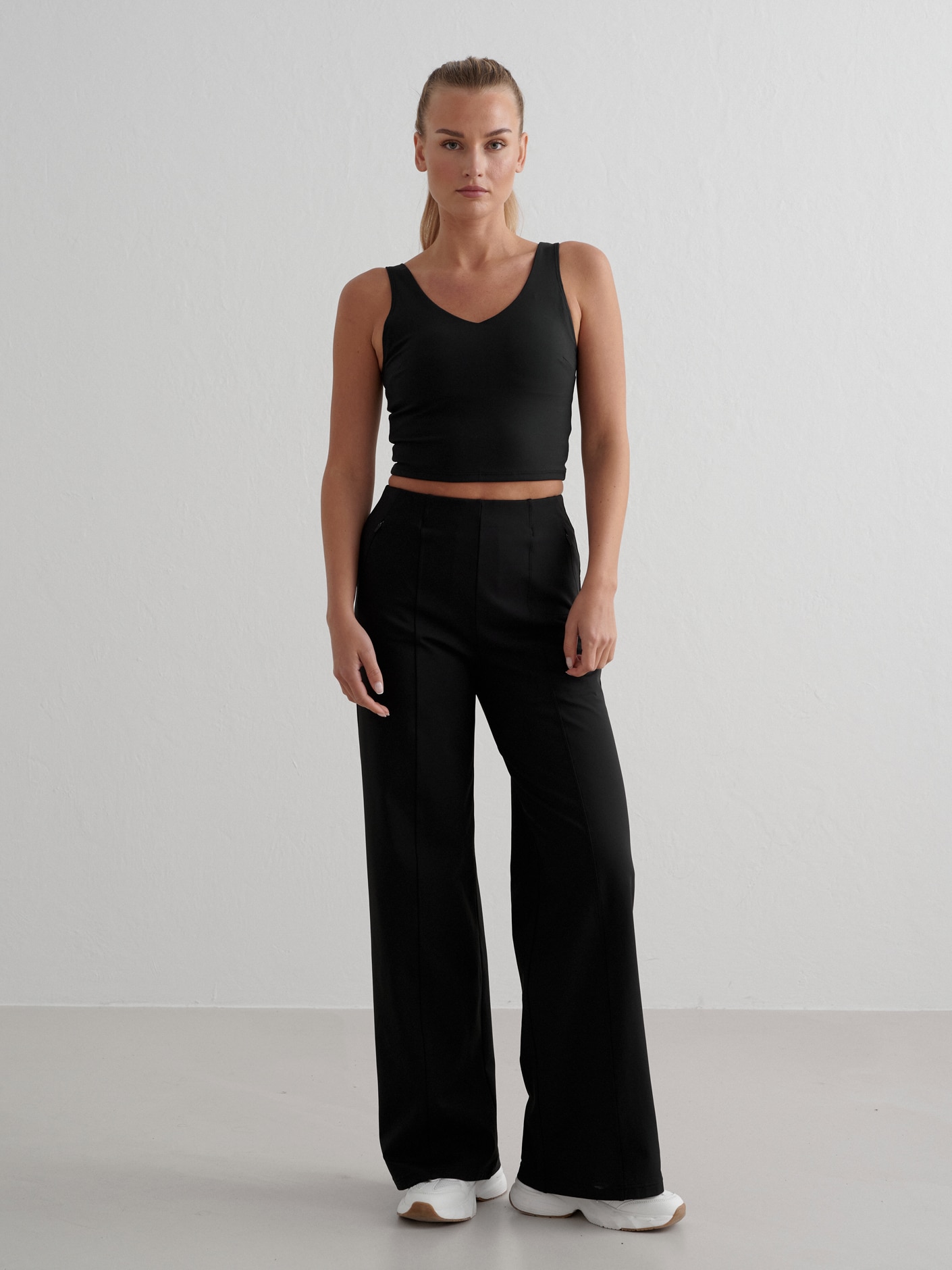 AIM&acute;N, Warming Pintuck Pants