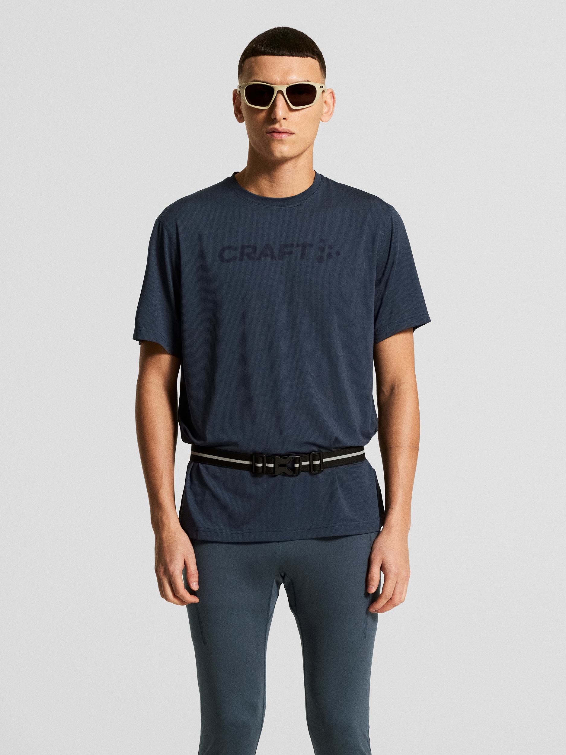 
CRAFT, 
M ESSENCE LOGO TEE, 
Detail 1
