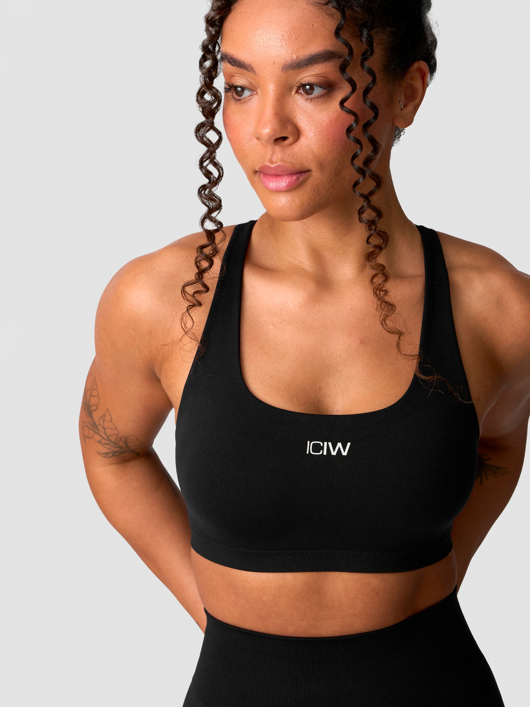 ICANIWILL, SMOOTH SEAMLESS SPORTS BRA