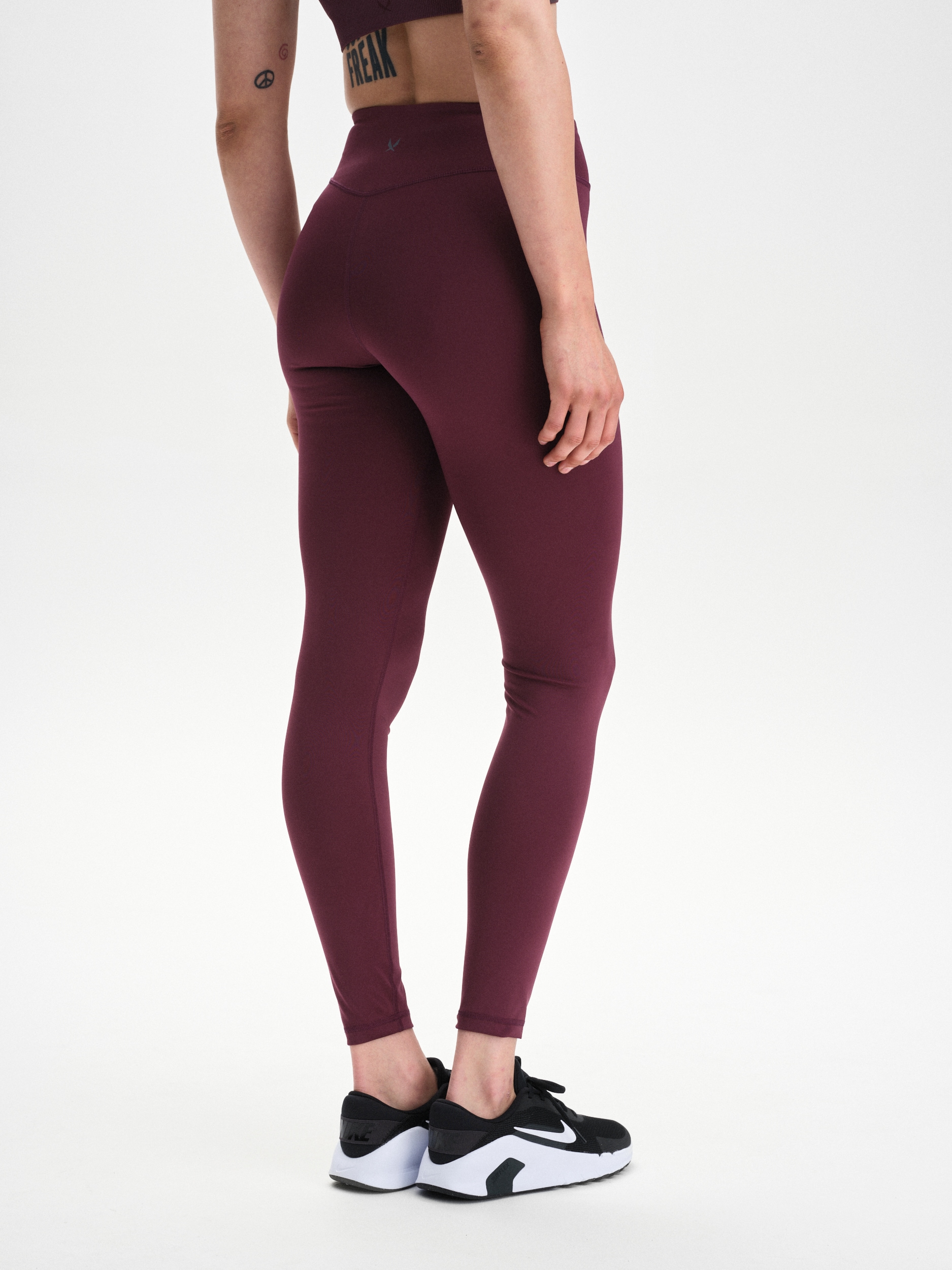 SOC, W BASE TIGHTS