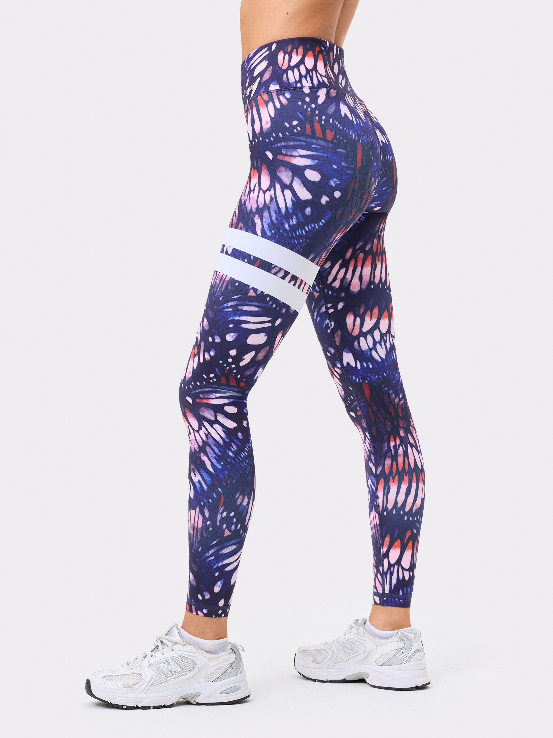 STRONGER, EXPLORE PRINTED LEGGINGS