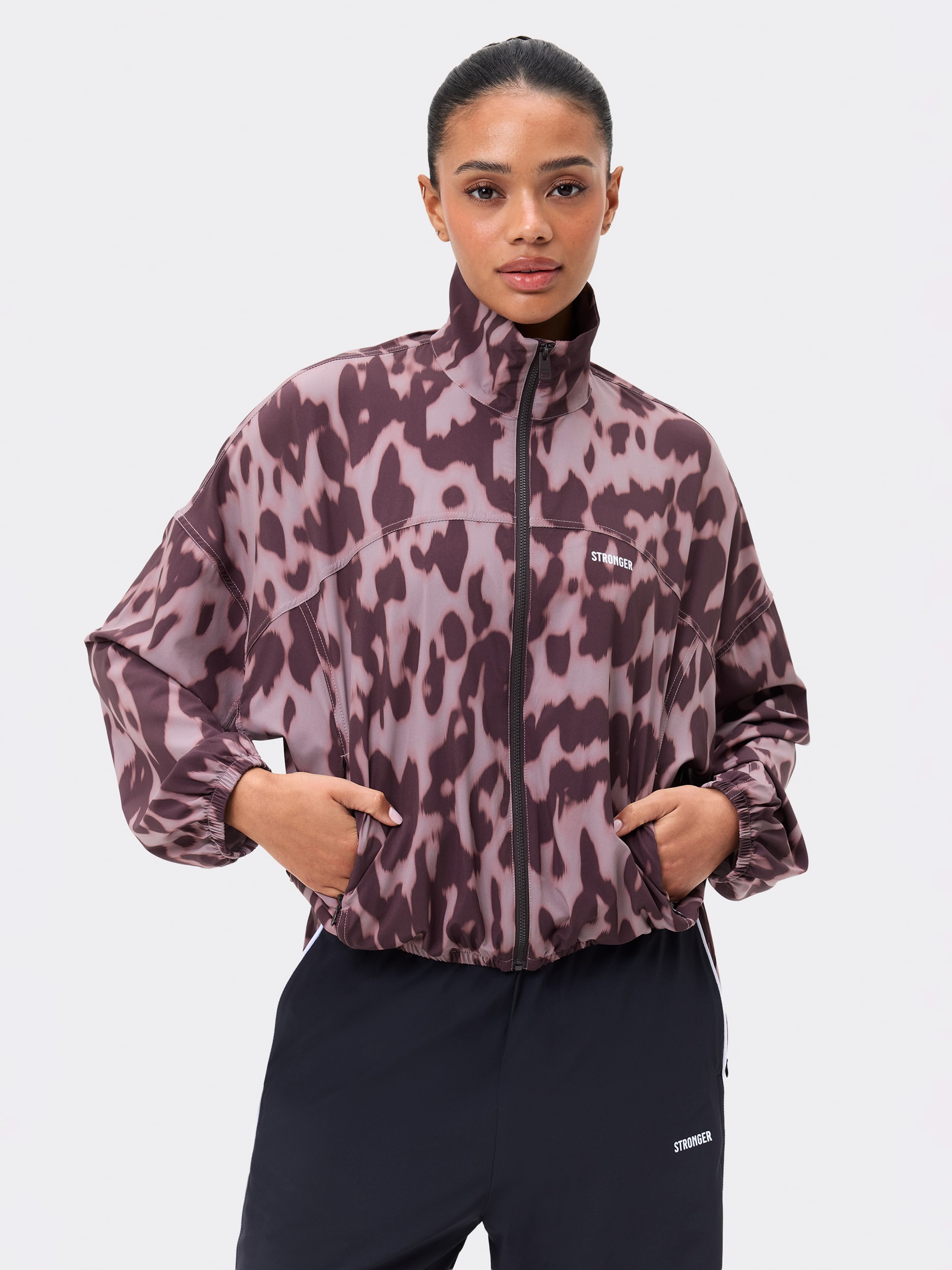 
STRONGER, 
W BREEZY WOVEN JACKET, 
Detail 1
