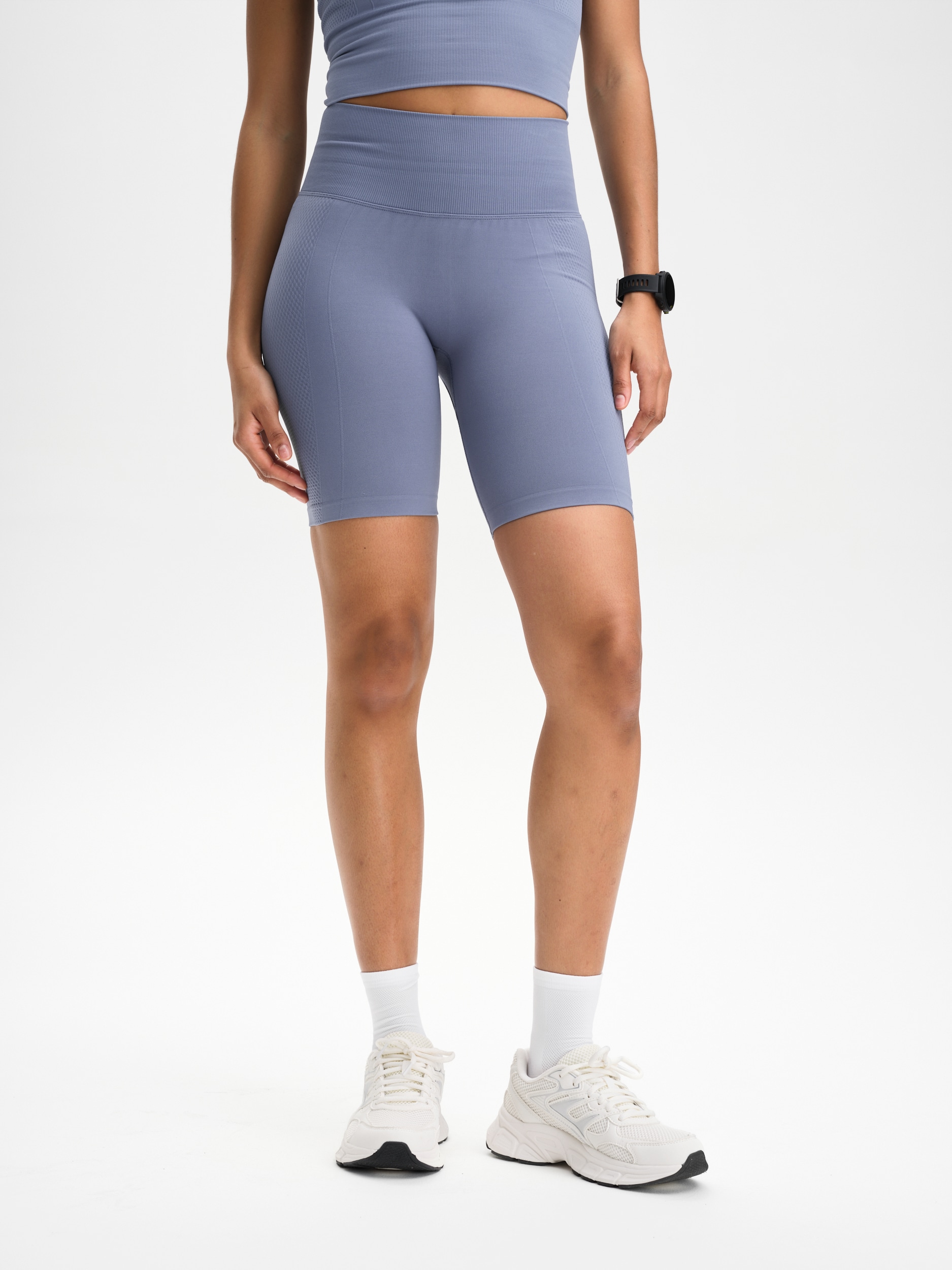 
SOC, 
W SEAMLESS GRID SHORTS, 
Detail 1
