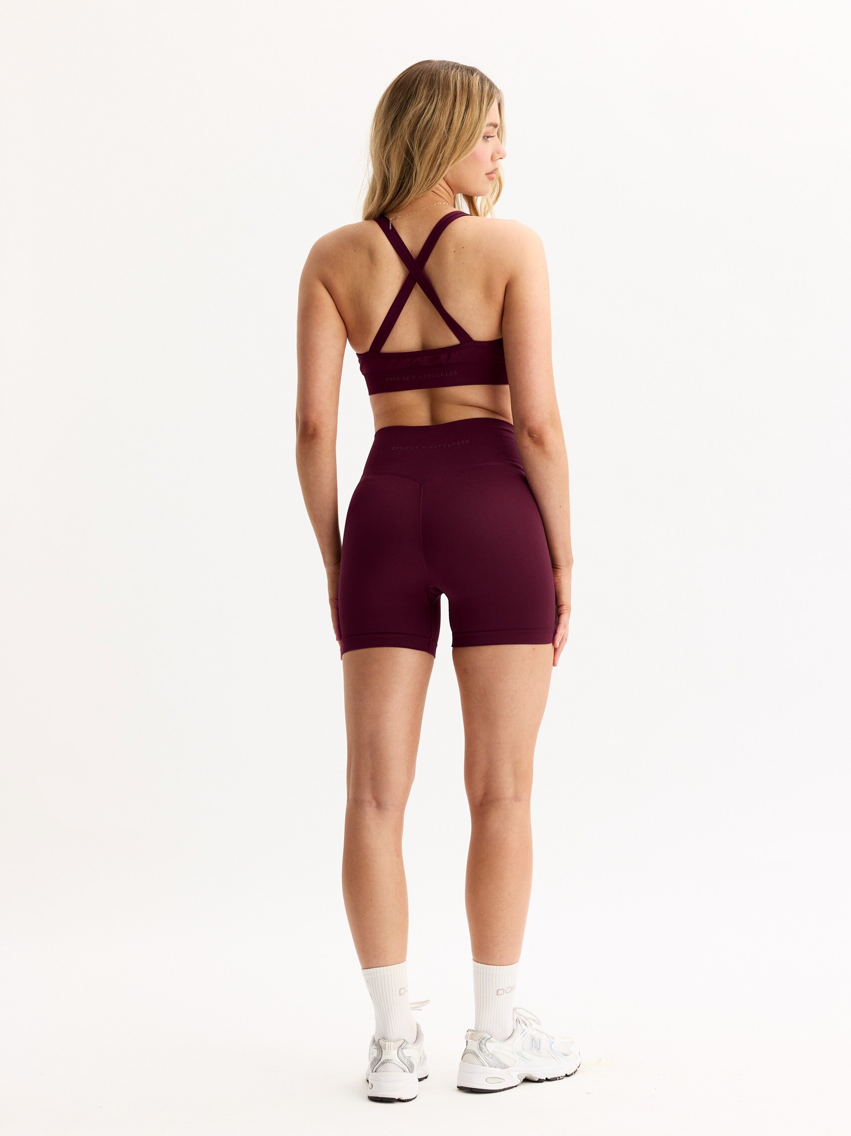 DROP OF MINDFULNESS, SIGNATURE SEAMLESS BIKE SHORTS