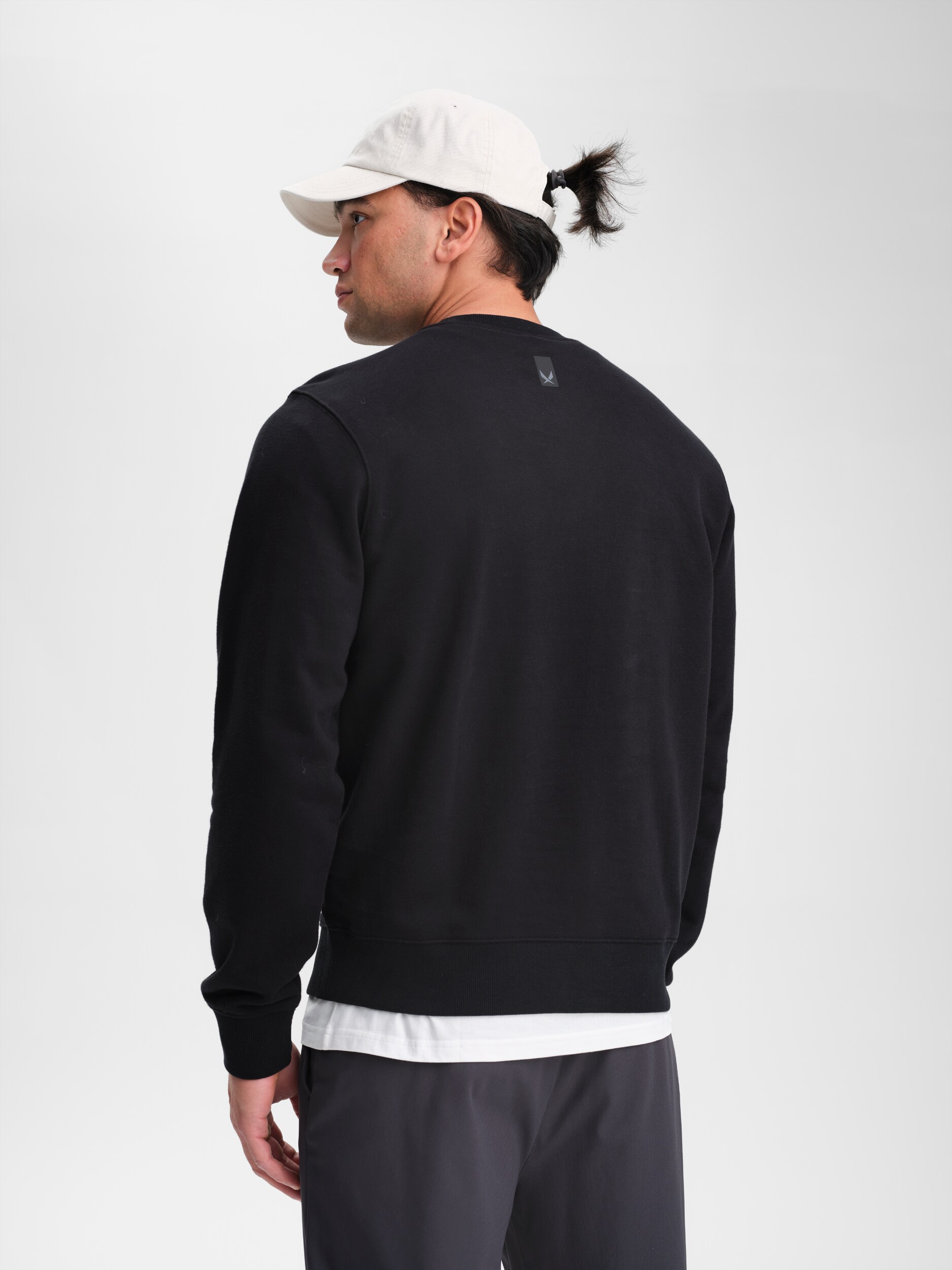 SOC, M Unbrushed Crew