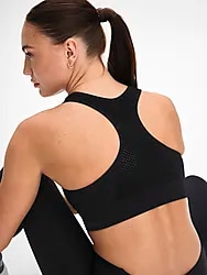 W Medium Active Bra 2 - Black Model01 Small1x1