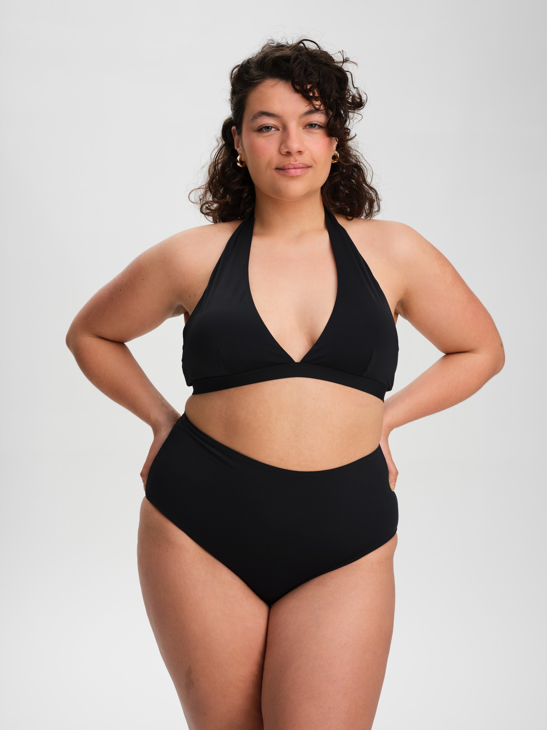 SOC, W Beach Halter Top