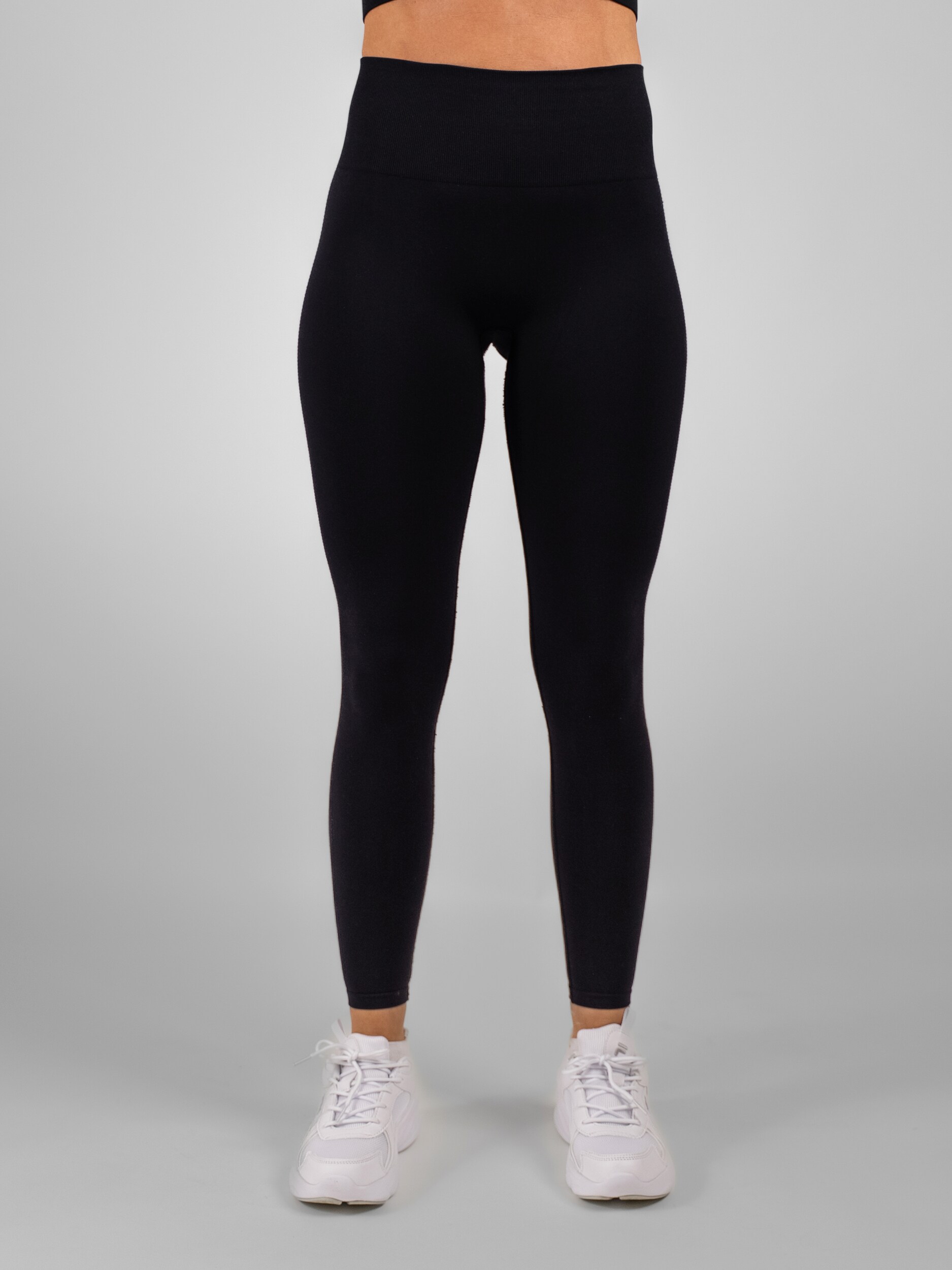 
GAVELO, 
GAVELO SEAMLESS BOOSTER TIGHTS BLACK, 
Detail 1
