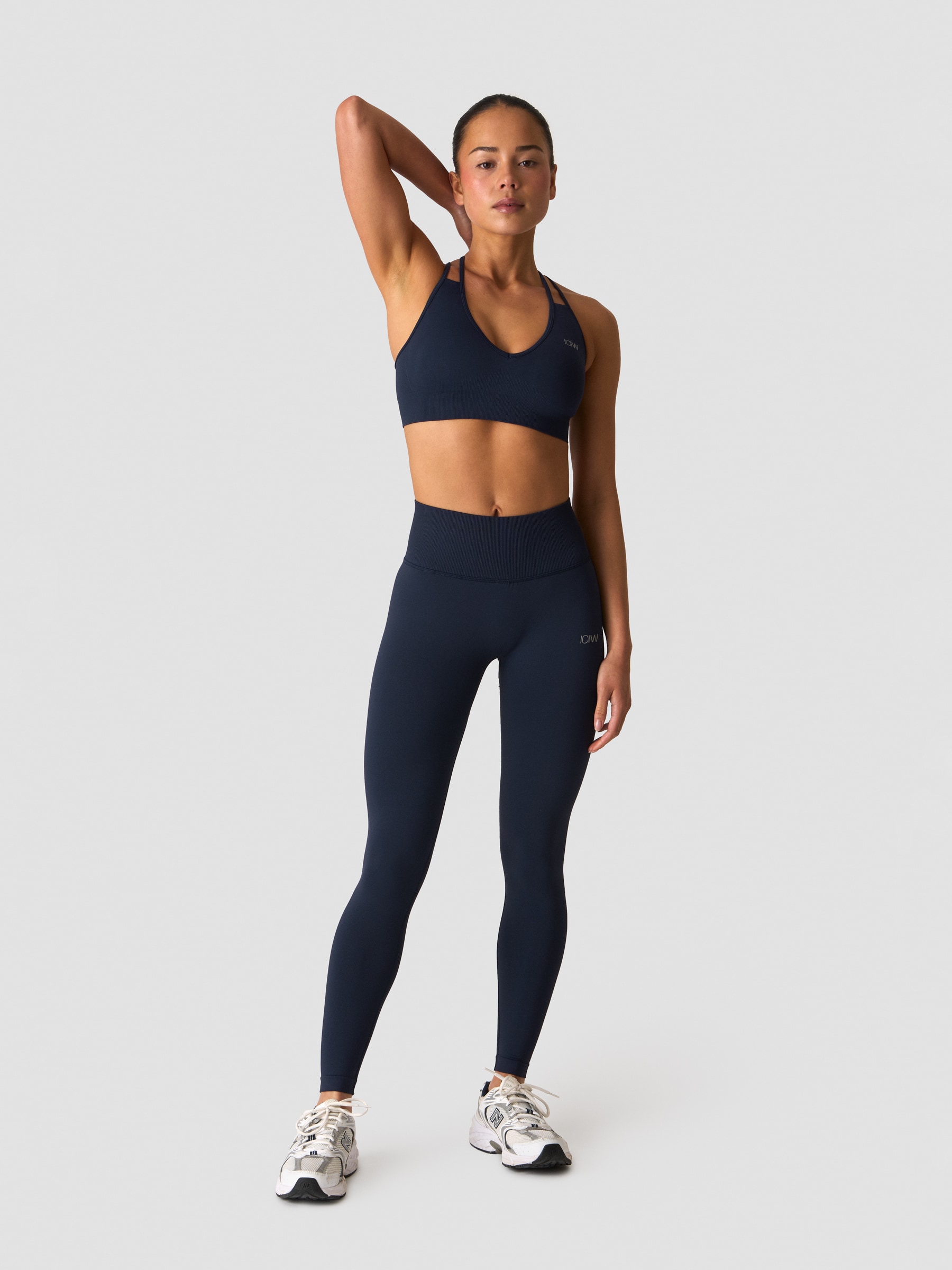 ICANIWILL, DEFINE SEAMLESS V-SHAPE TIGHT W