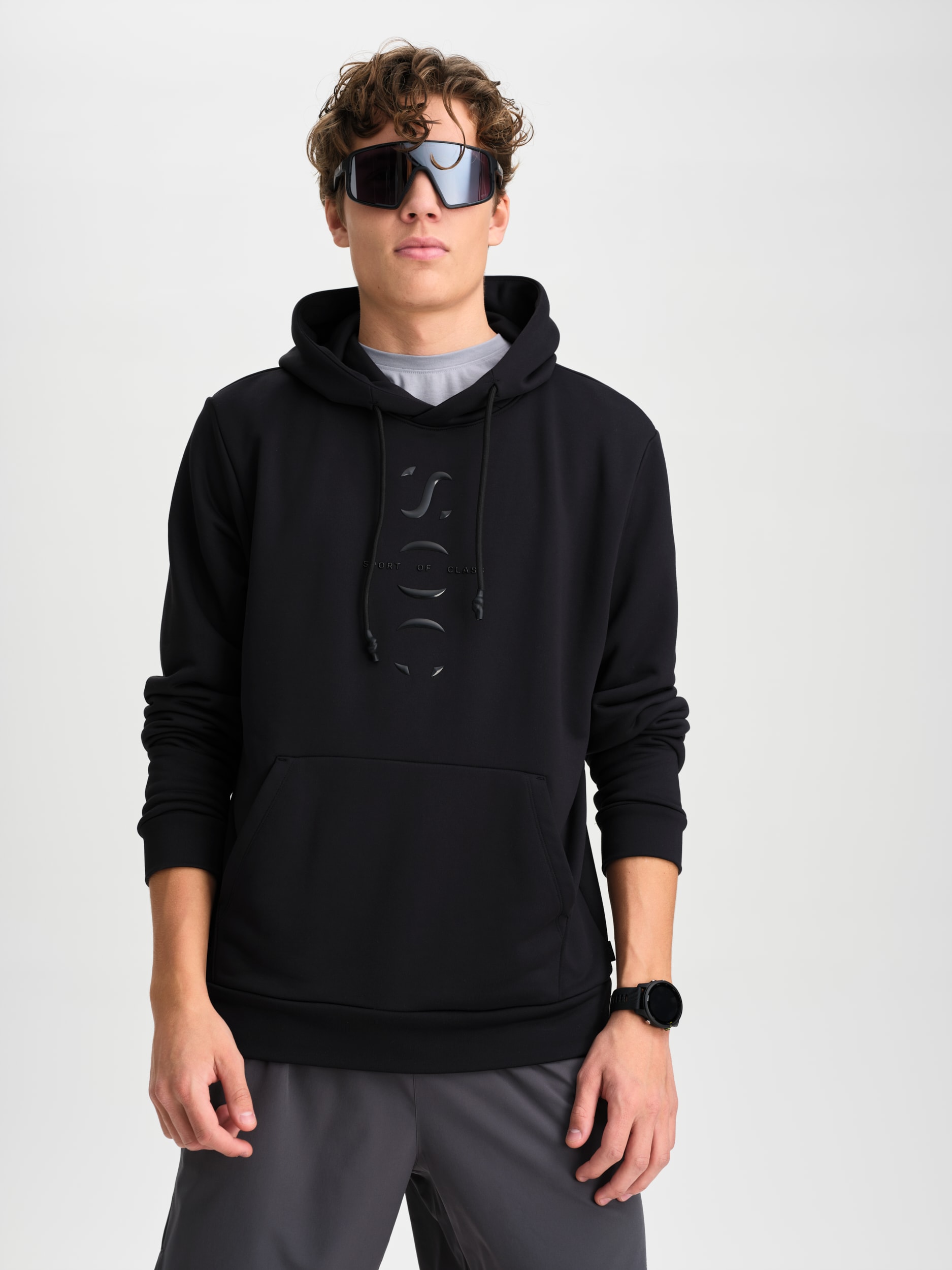 
SOC, 
M Fitness Hood, 
Detail 1
