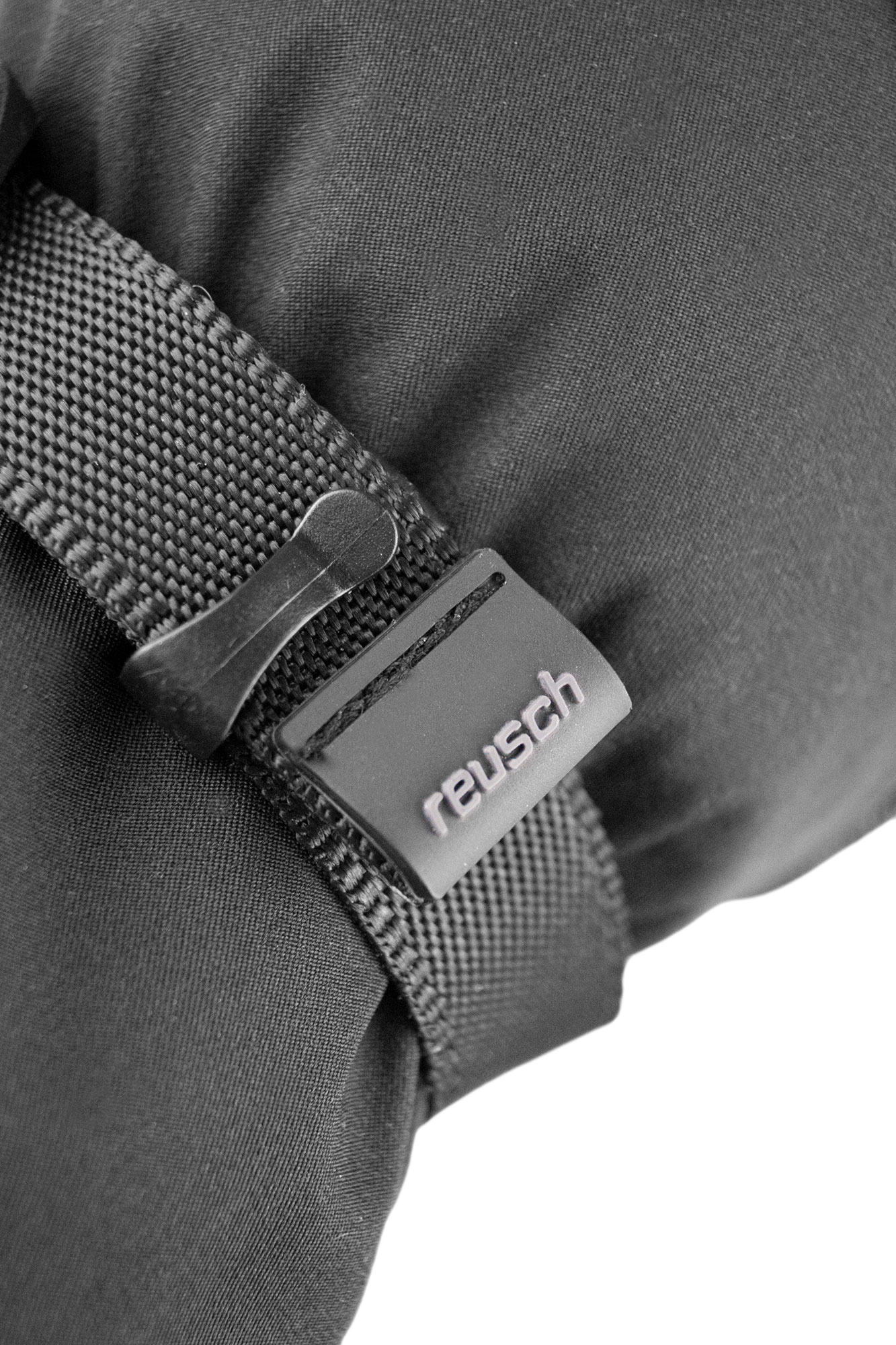 REUSCH, MILLEN R-TEX XT MITTEN