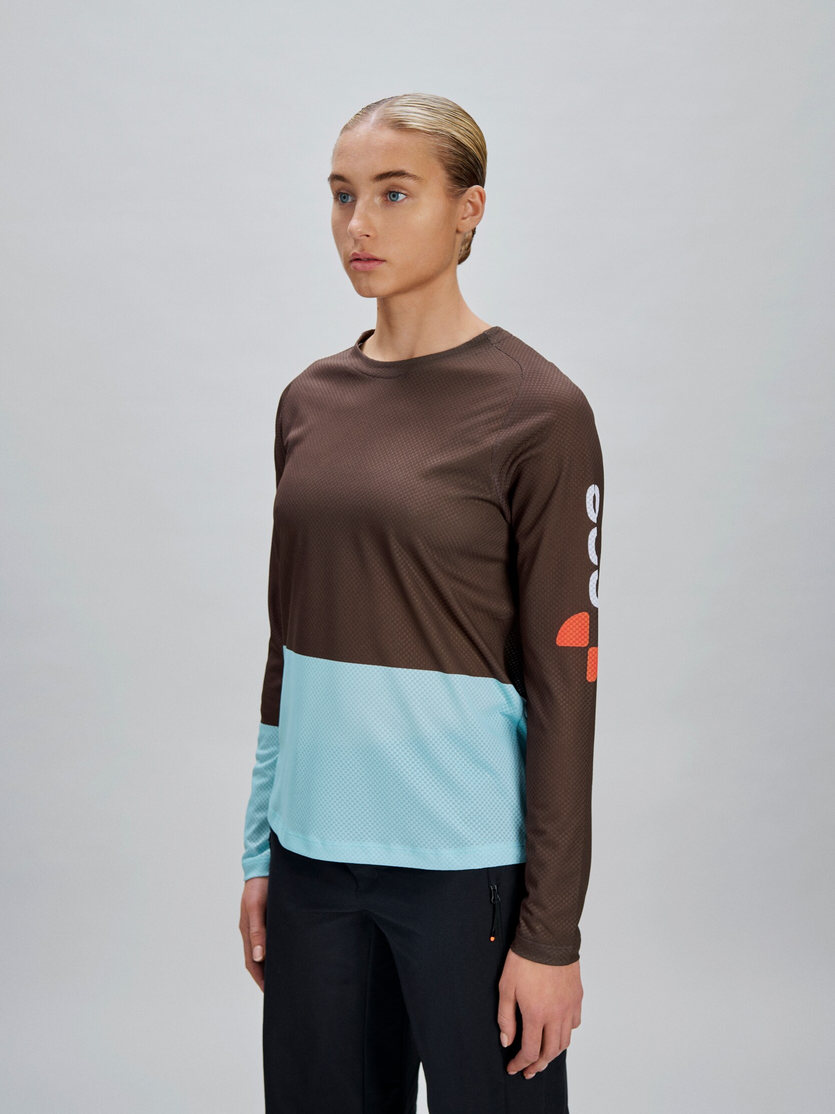 
POC, 
W'S MOTION AIR L/S JERSEY, 
Detail 1
