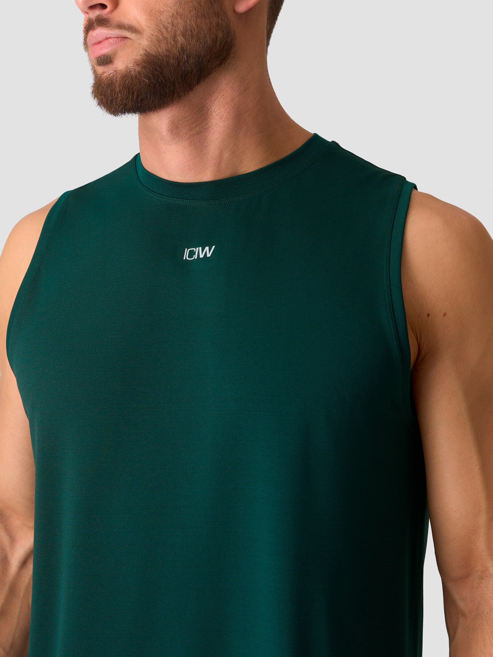 ICANIWILL, STRIDE SLEEVELESS TEE M