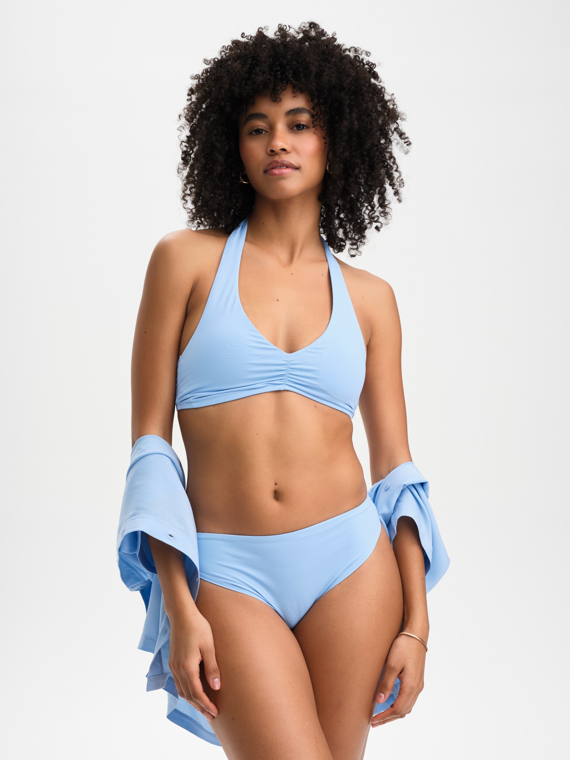 
SOC, 
W COAST HALTER TOP, 
Detail 1
