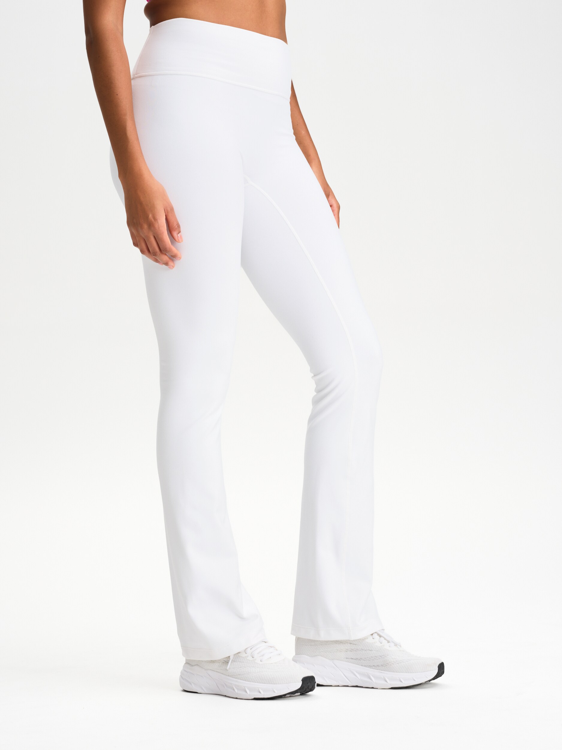 
SOC, 
W Soft Fitness Flare, 
Detail 1
