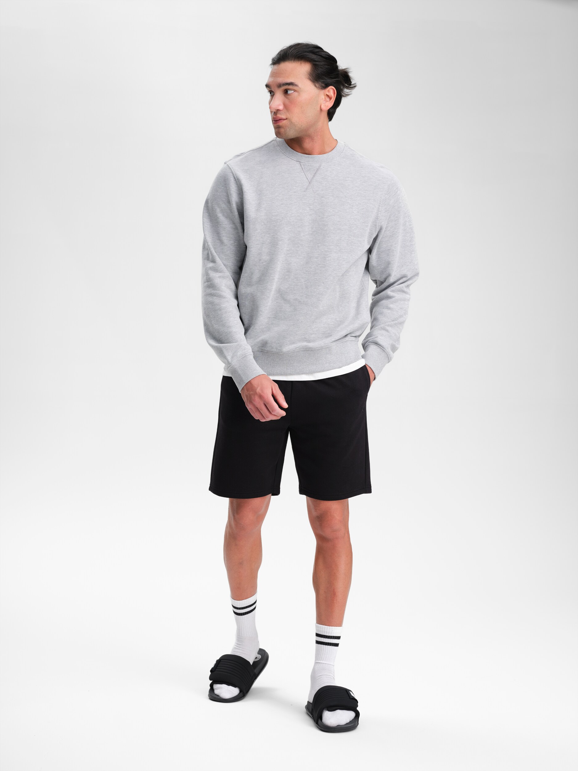 SOC, M Unbrushed Crew