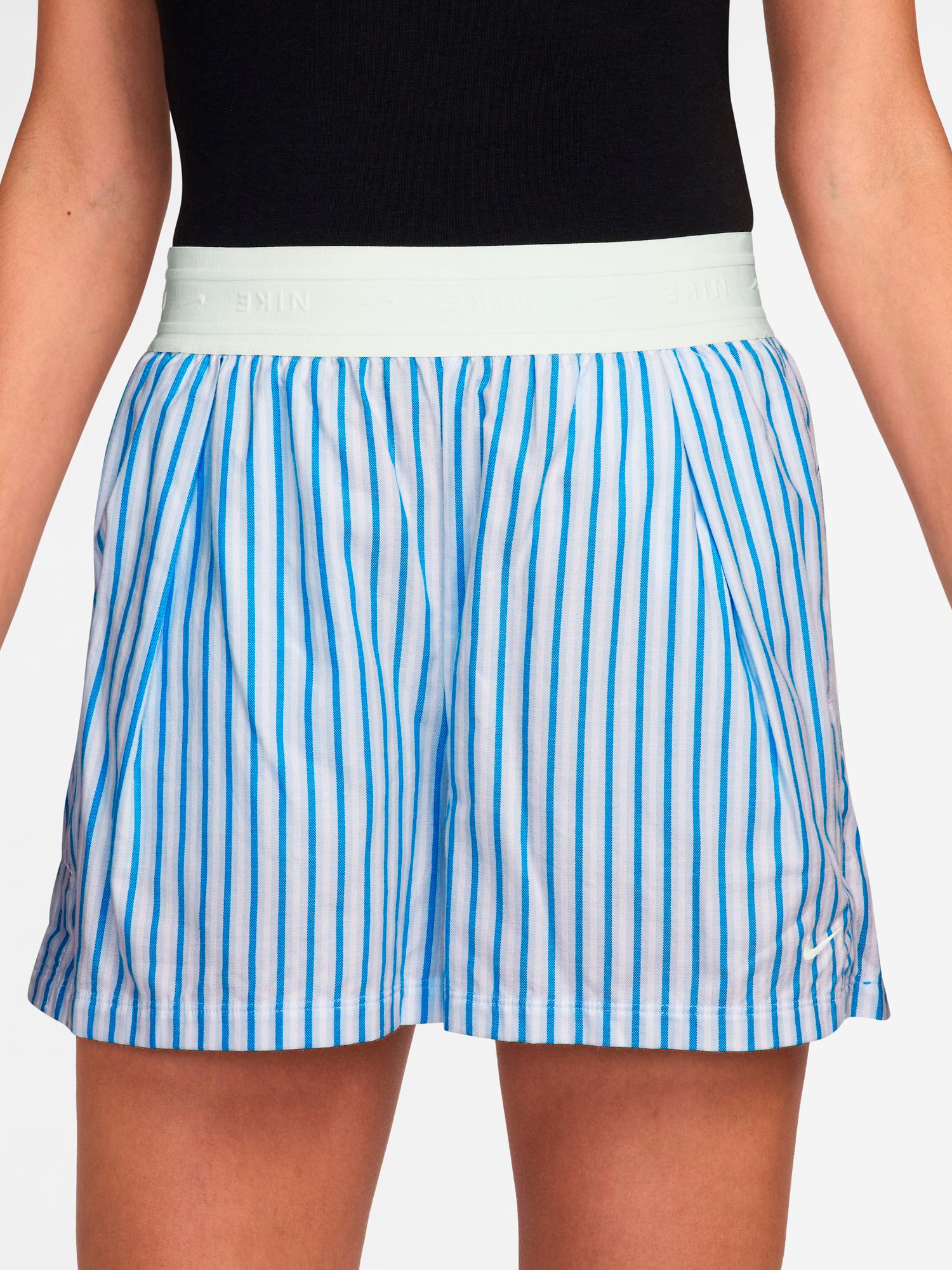 
NIKE, 
W CHILL POPLIN STRIPE SHORTS, 
Detail 1
