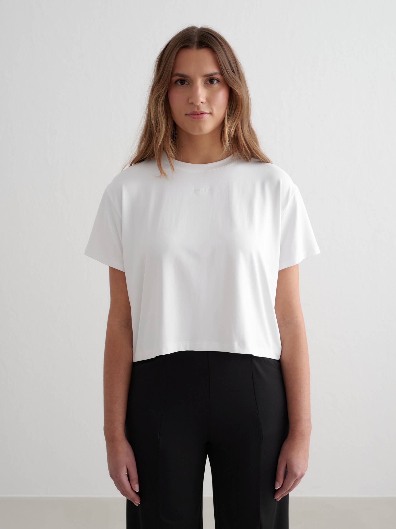 
AIM&acute;N, 
Essence Relaxed T-shirt, 
Detail 1
