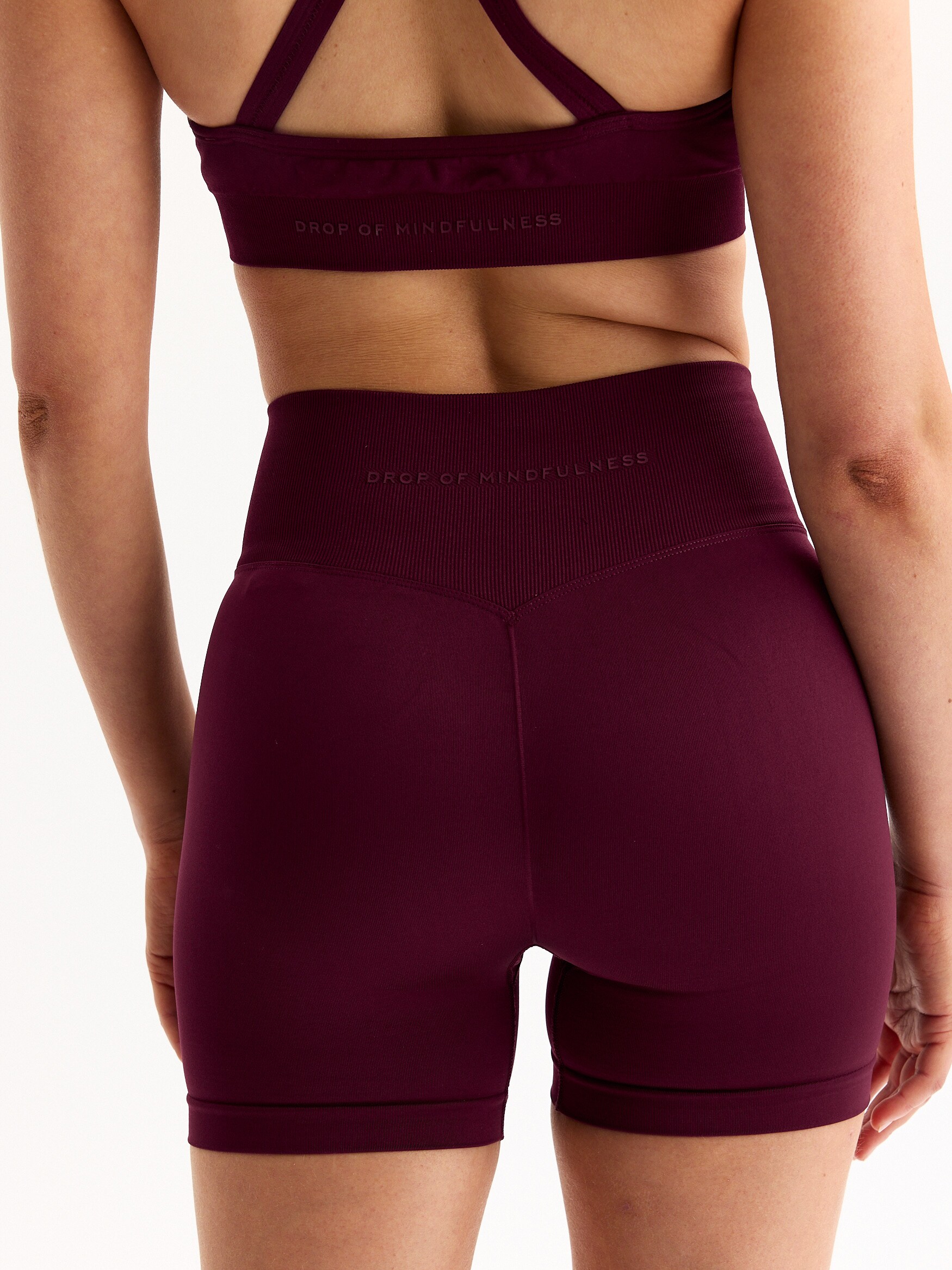 DROP OF MINDFULNESS, SIGNATURE SEAMLESS BIKE SHORTS