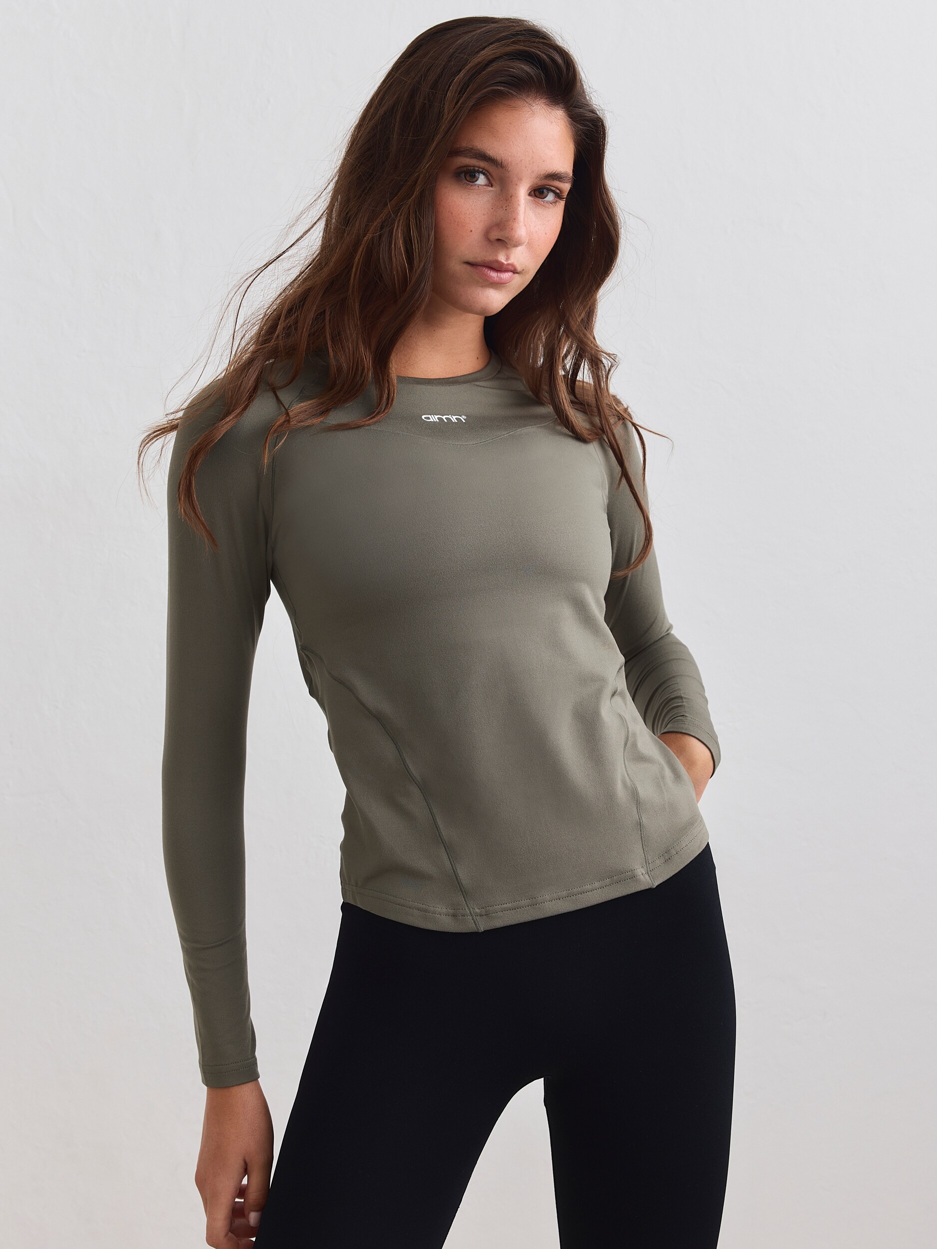 
AIM&acute;N, 
W Soft Basic Long Sleeve, 
Detail 1
