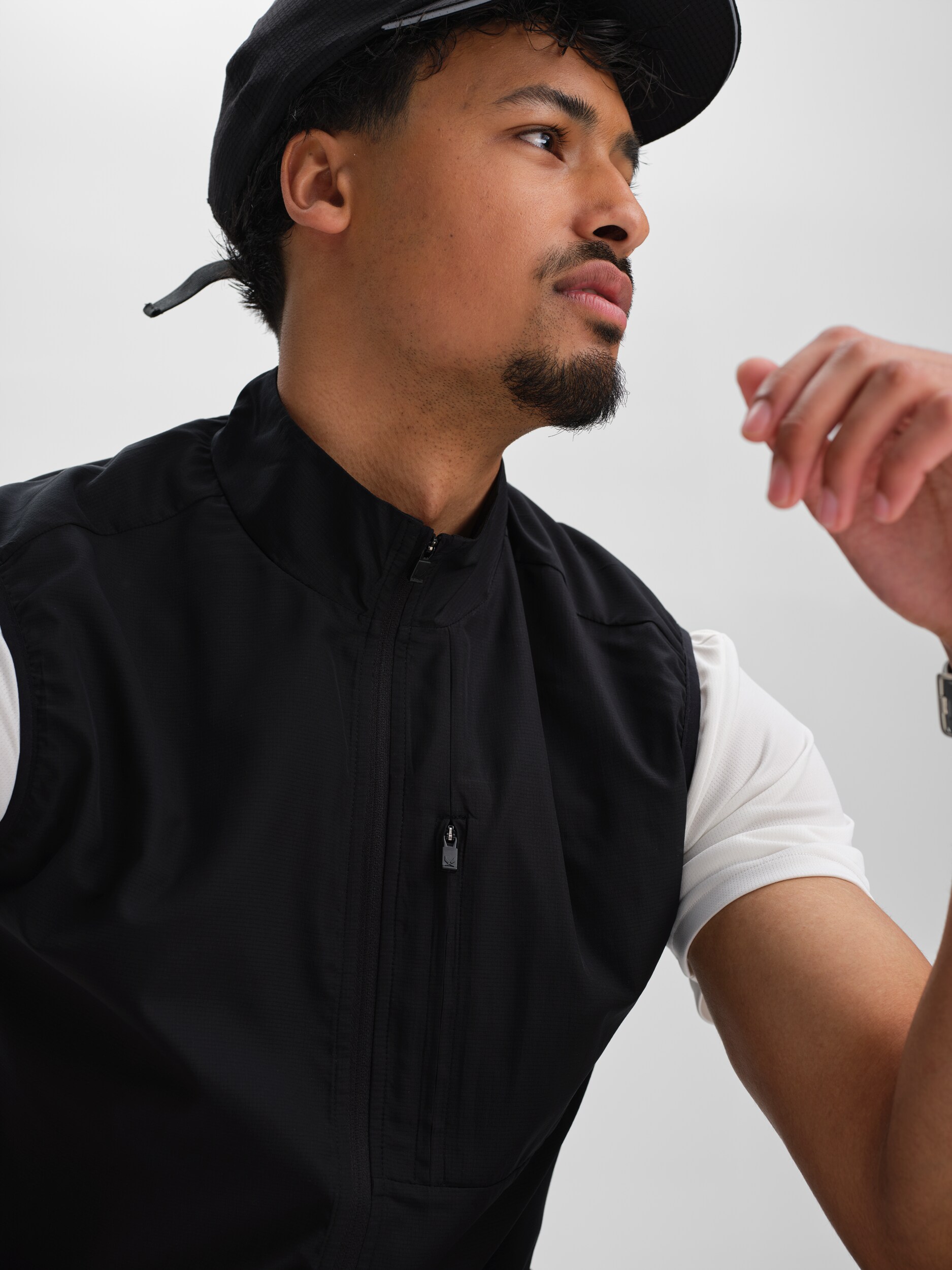 SOC, M Run Wind Vest