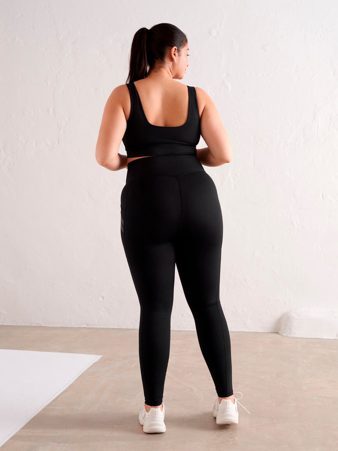 AIM&acute;N, ESSENTIAL POCKET TIGHTS