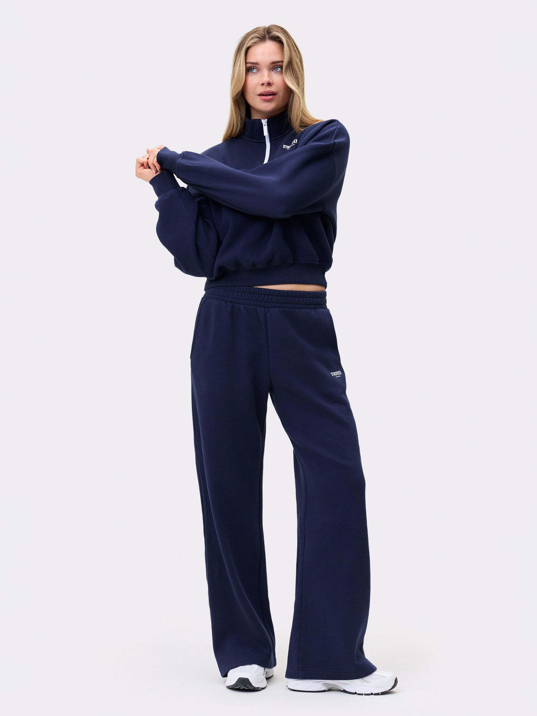 STRONGER, W Half-Zip Sweatshirt