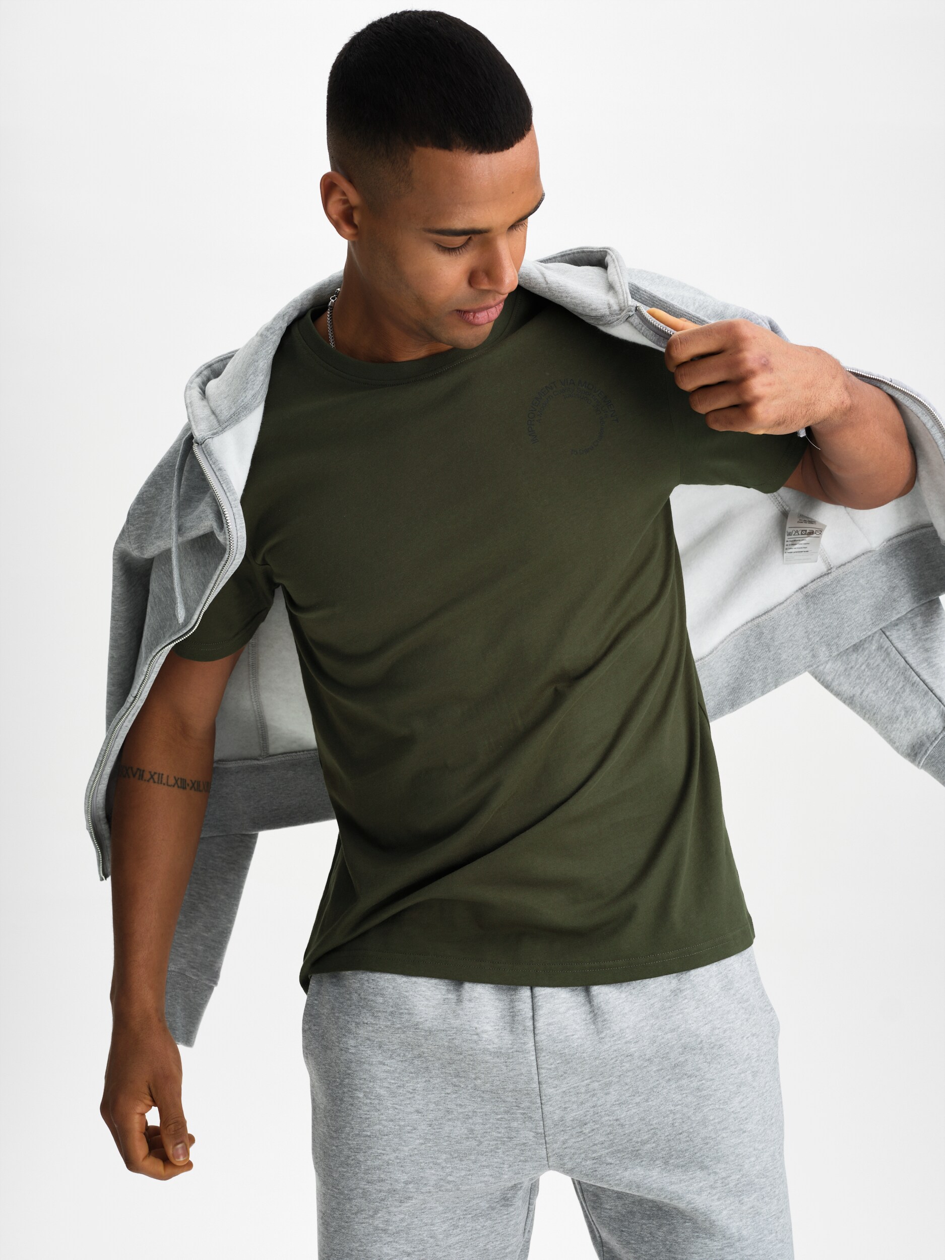 
SOC, 
M GRAPHIC TEE, 
Detail 1
