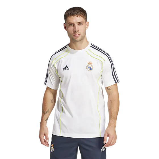 403747101102 ADIDAS ORIGINALS Real Ubp Tee 403747101102 ADIDAS ORIGINALS Real Ubp Tee Model01 Detail
