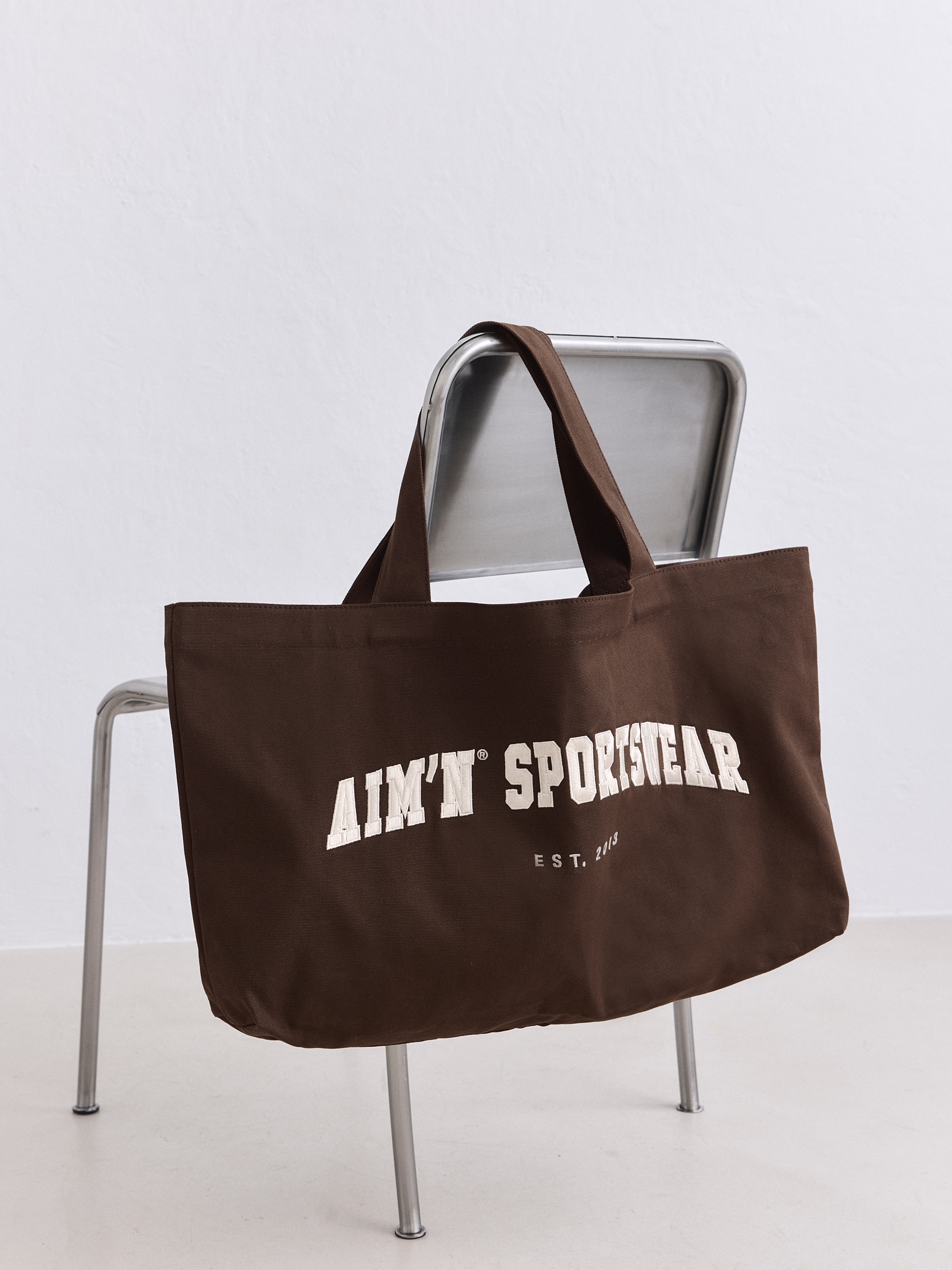 
AIM&acute;N, 
Varsity Tote Bag, 
Detail 1
