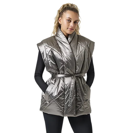 708269101101 CASALL  Mellow Wrap Quilt W 708269101101 CASALL Mellow Wrap Quilt W  Model01 Detail