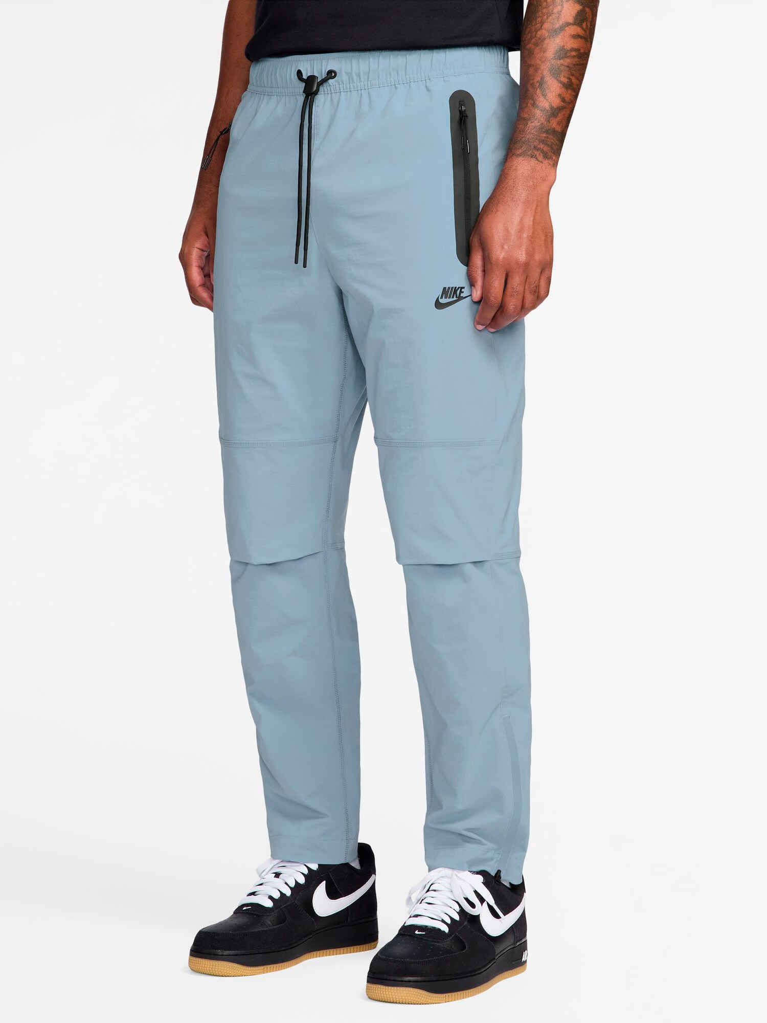 
NIKE, 
M TECH WOVEN OH PANTS, 
Detail 1
