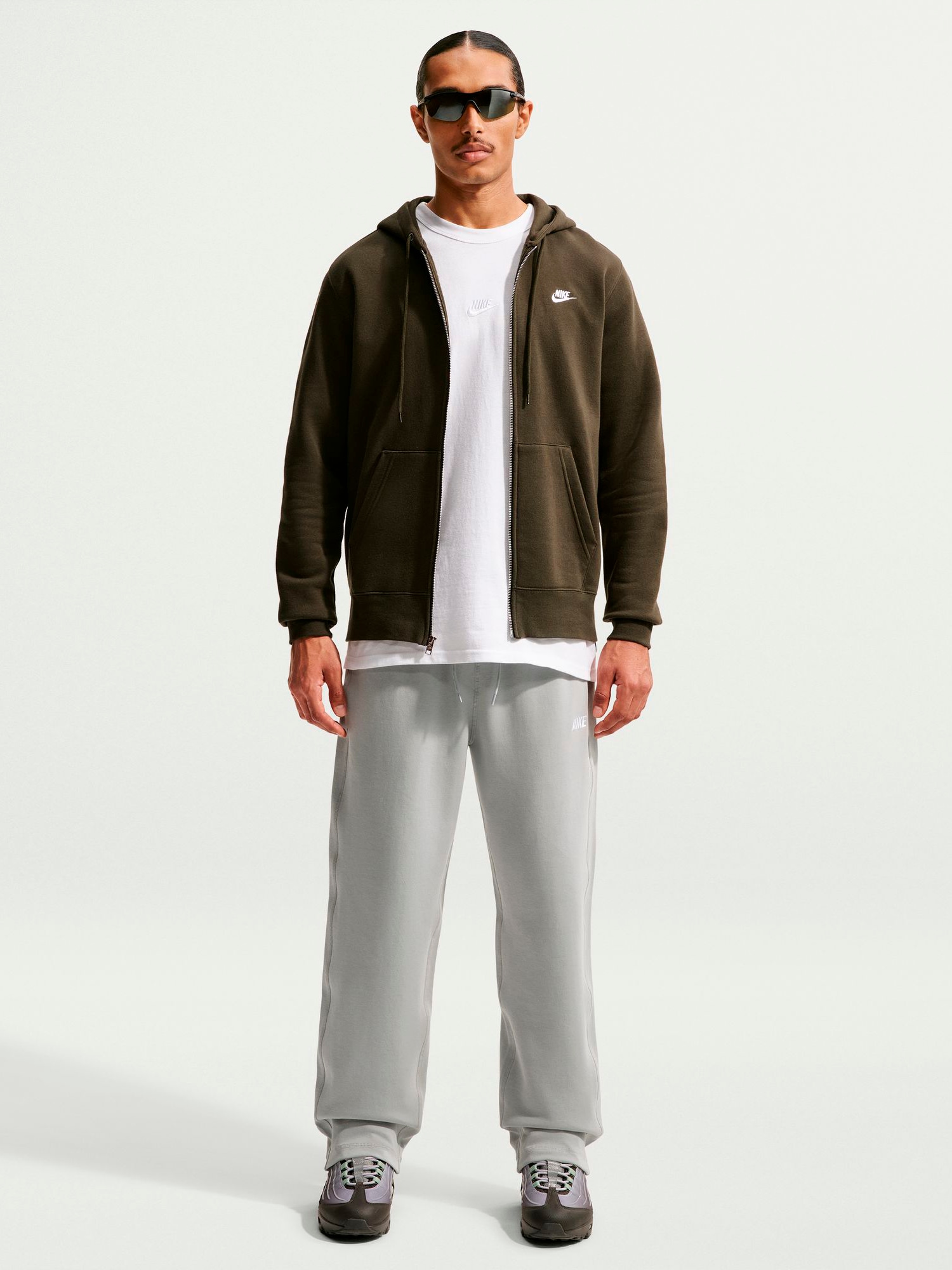 
NIKE, 
M NK CLUB VARSITY OH PANT, 
Detail 1
