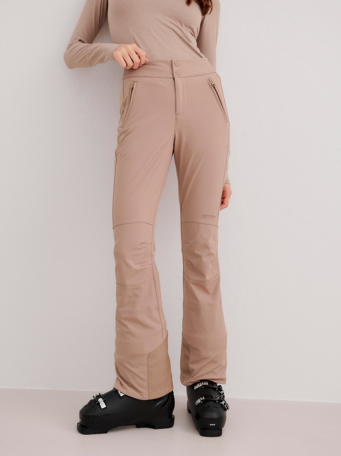 
AIM&acute;N, 
Stretch Thermo Pants, 
Detail 1
