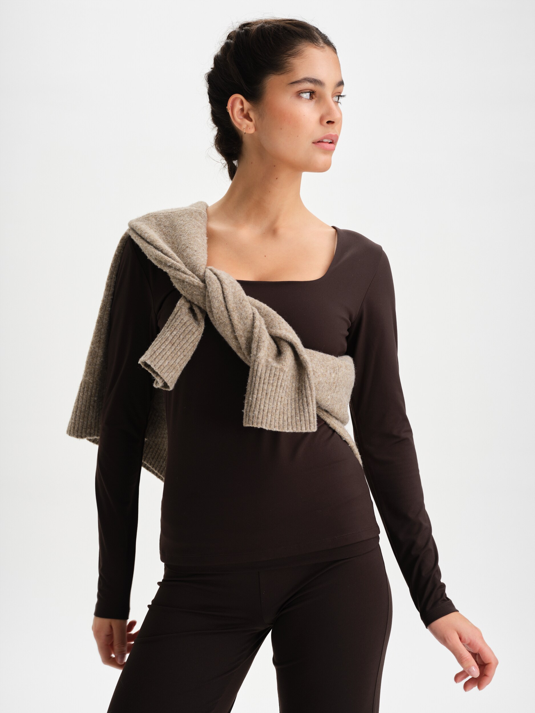 
SOC, 
W Soft Square Longsleeve, 
Detail 1
