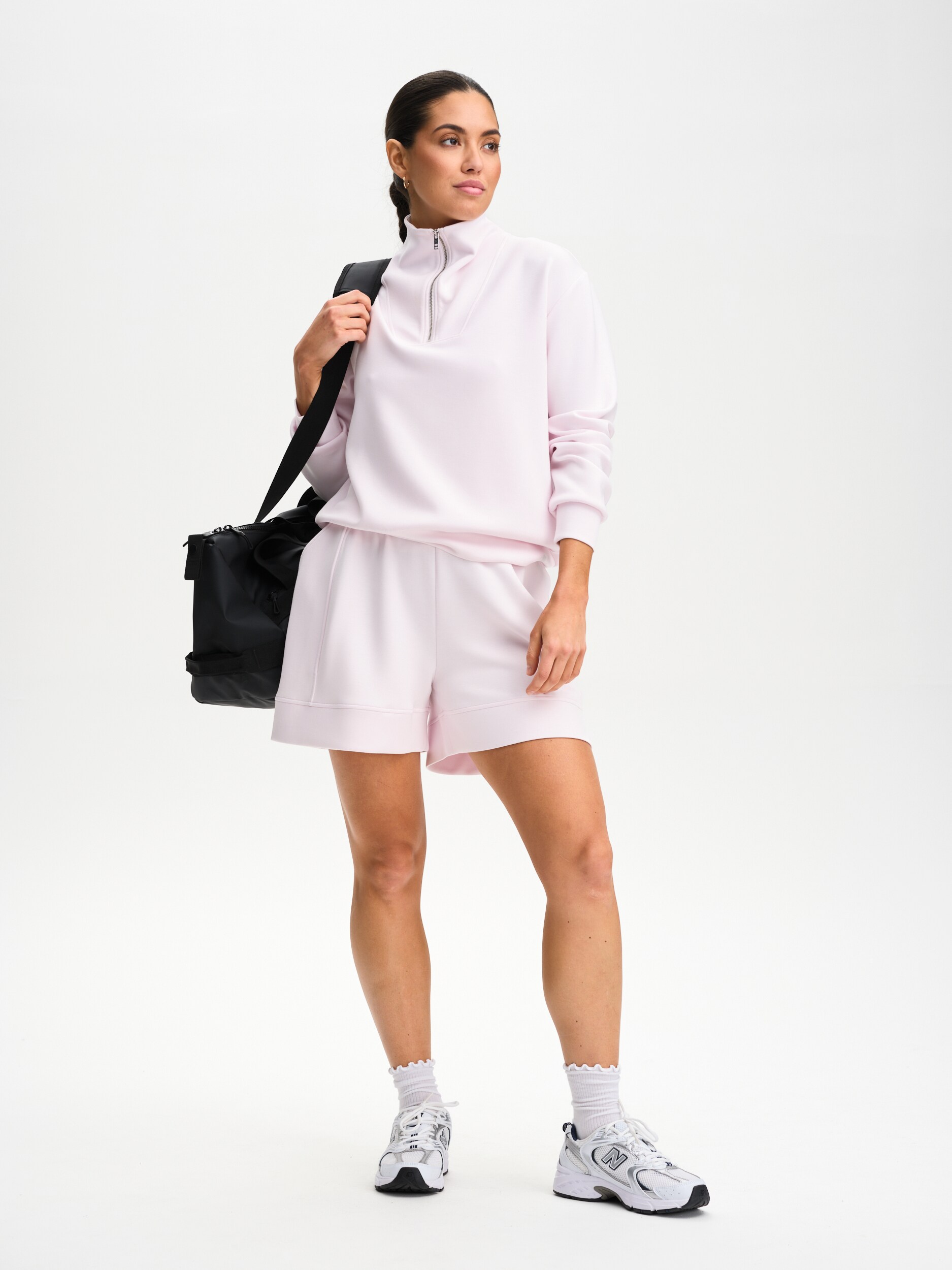 SOC, W SOFT HIGH SHORTS