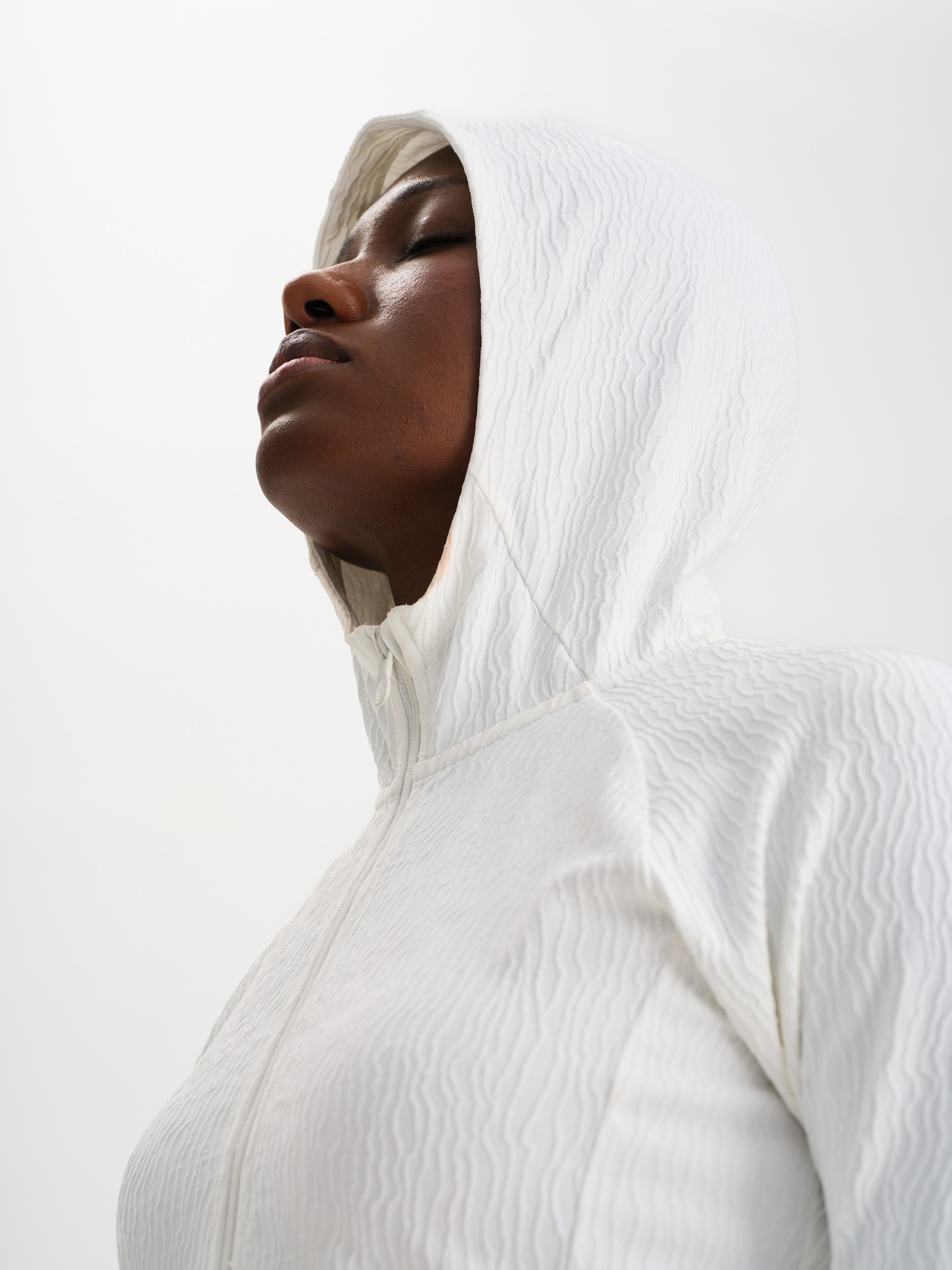 SOC, W RUN PACE HOOD