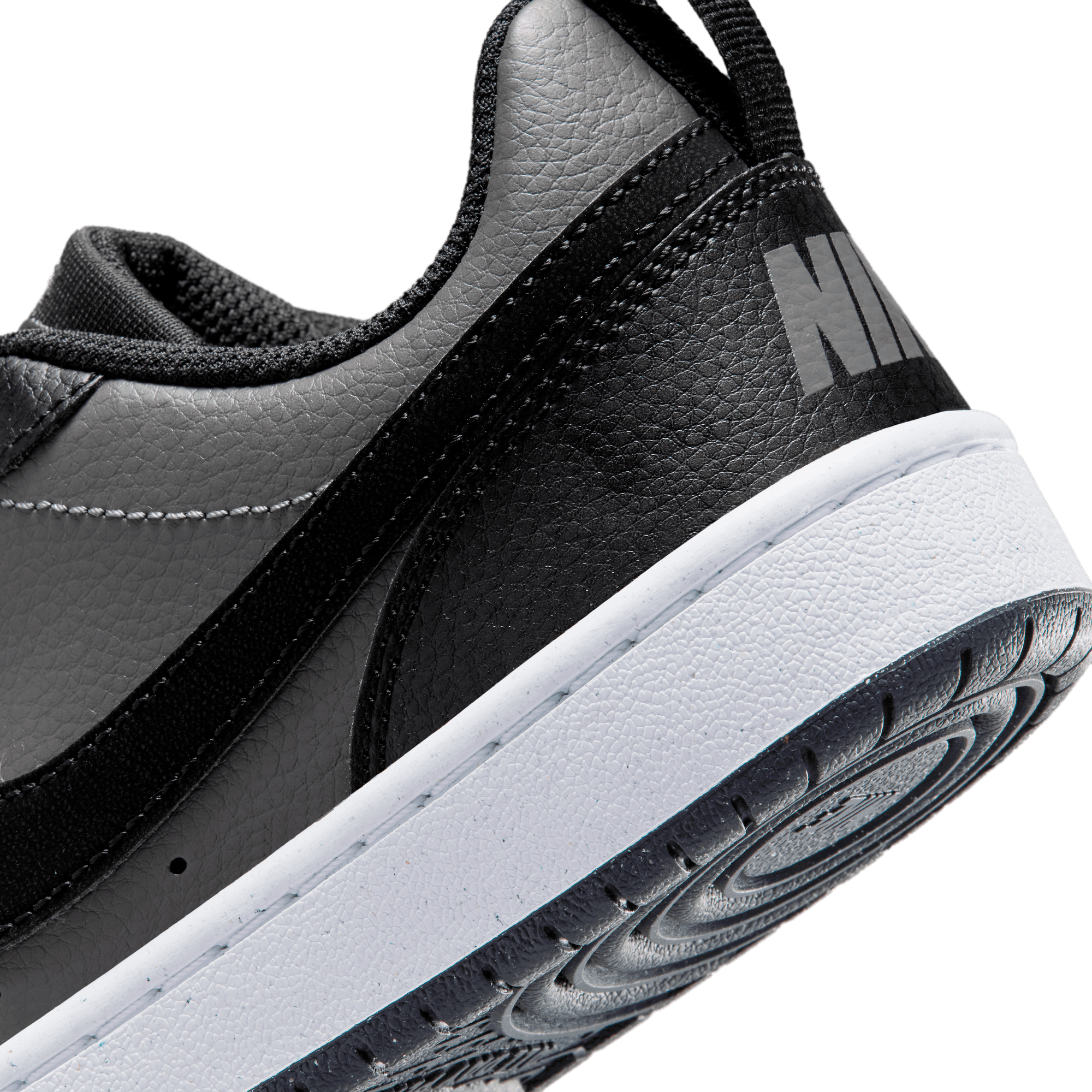 NIKE, J COURT BOROUGH LOW GS