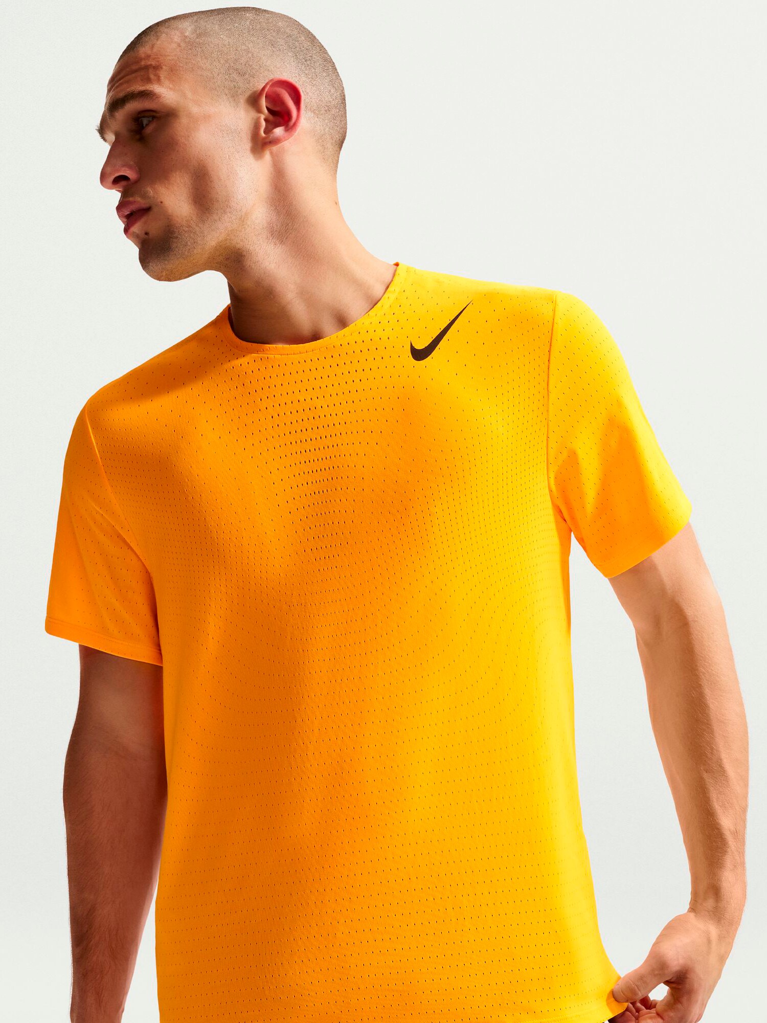 
NIKE, 
M Nk Dfadv Aroswft Ss Top, 
Detail 1
