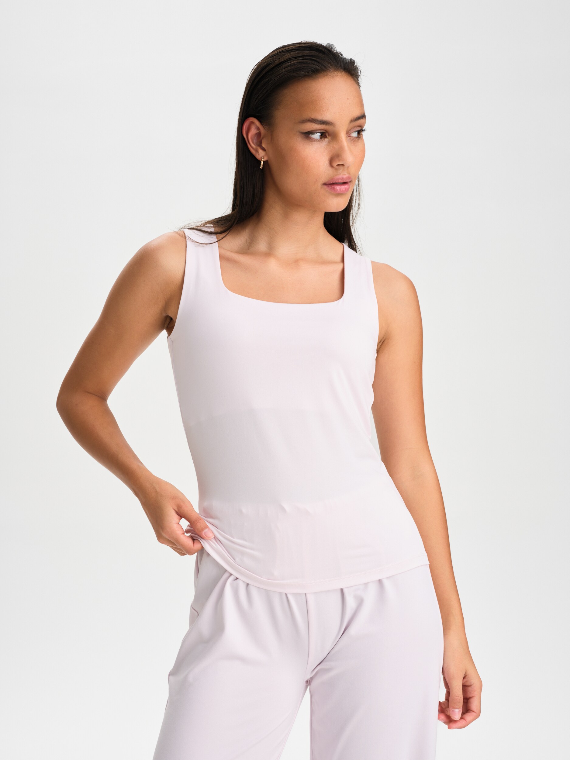 
SOC, 
W Soft Square Singlet, 
Detail 1
