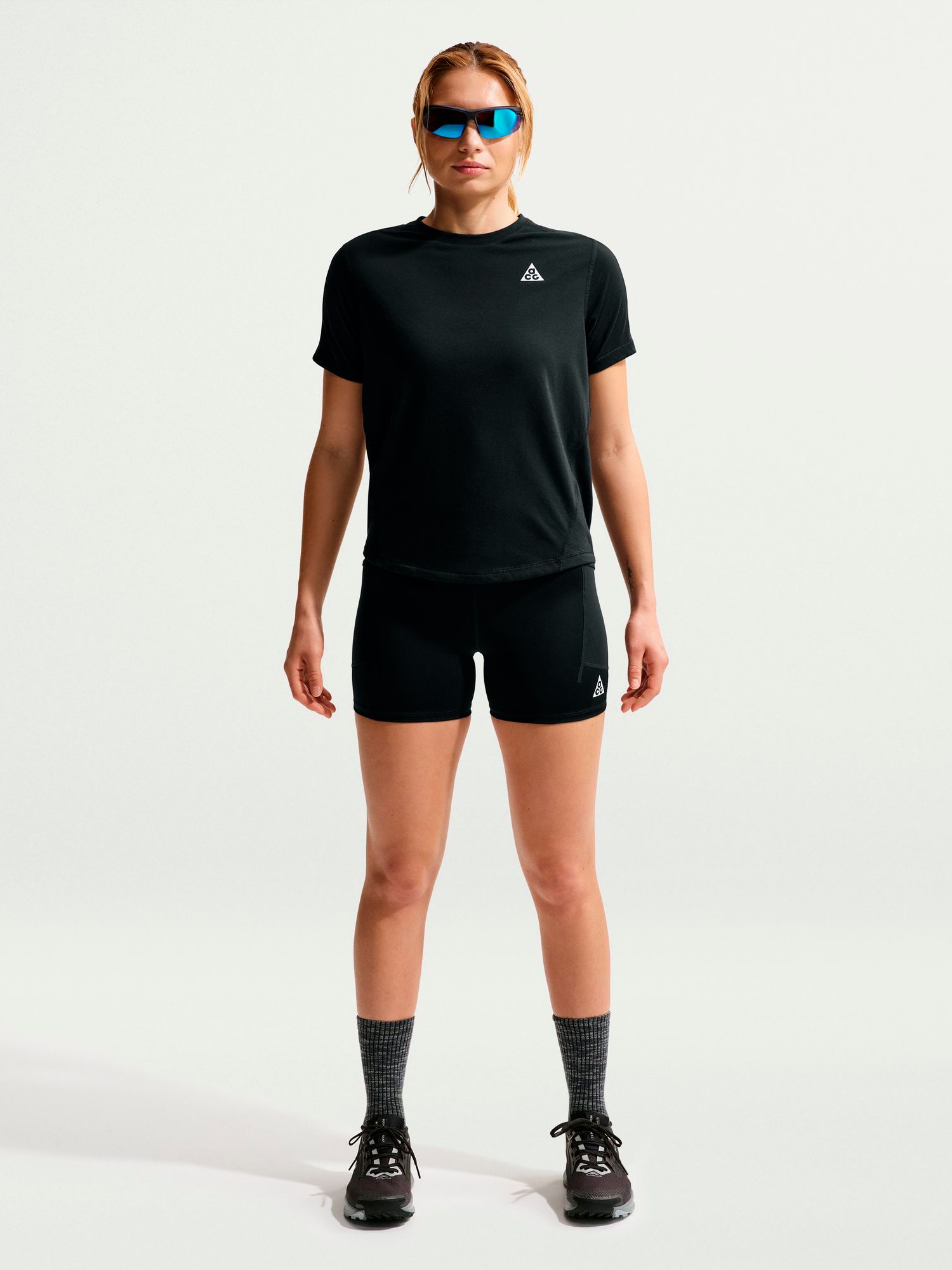 
NIKE, 
W ACG TRAIL DF HR 4IN TGT SHRT , 
Detail 1
