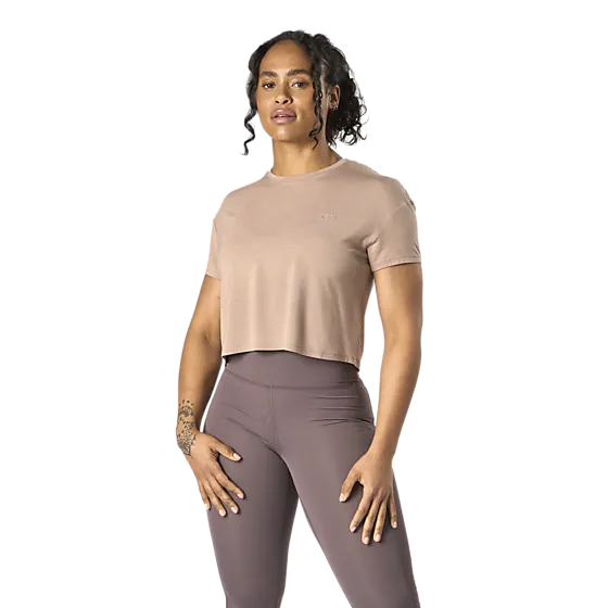 708710102101 ICANIWILL  Everyday Cropped T-shirt 708710102101 ICANIWILL Everyday Cropped T-shirt  Model01 Detail