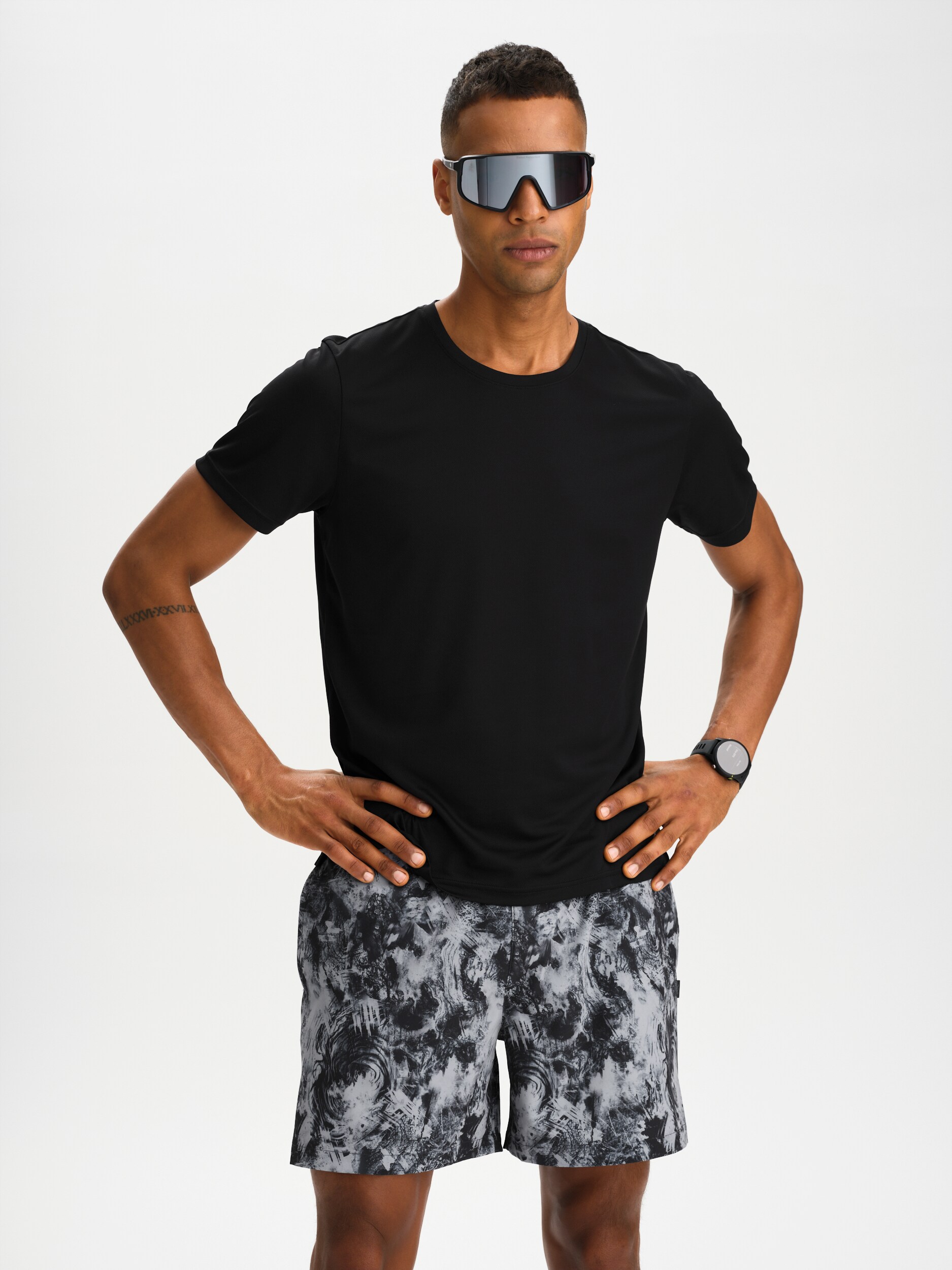 
SOC, 
M Run Mesh Tee, 
Detail 1
