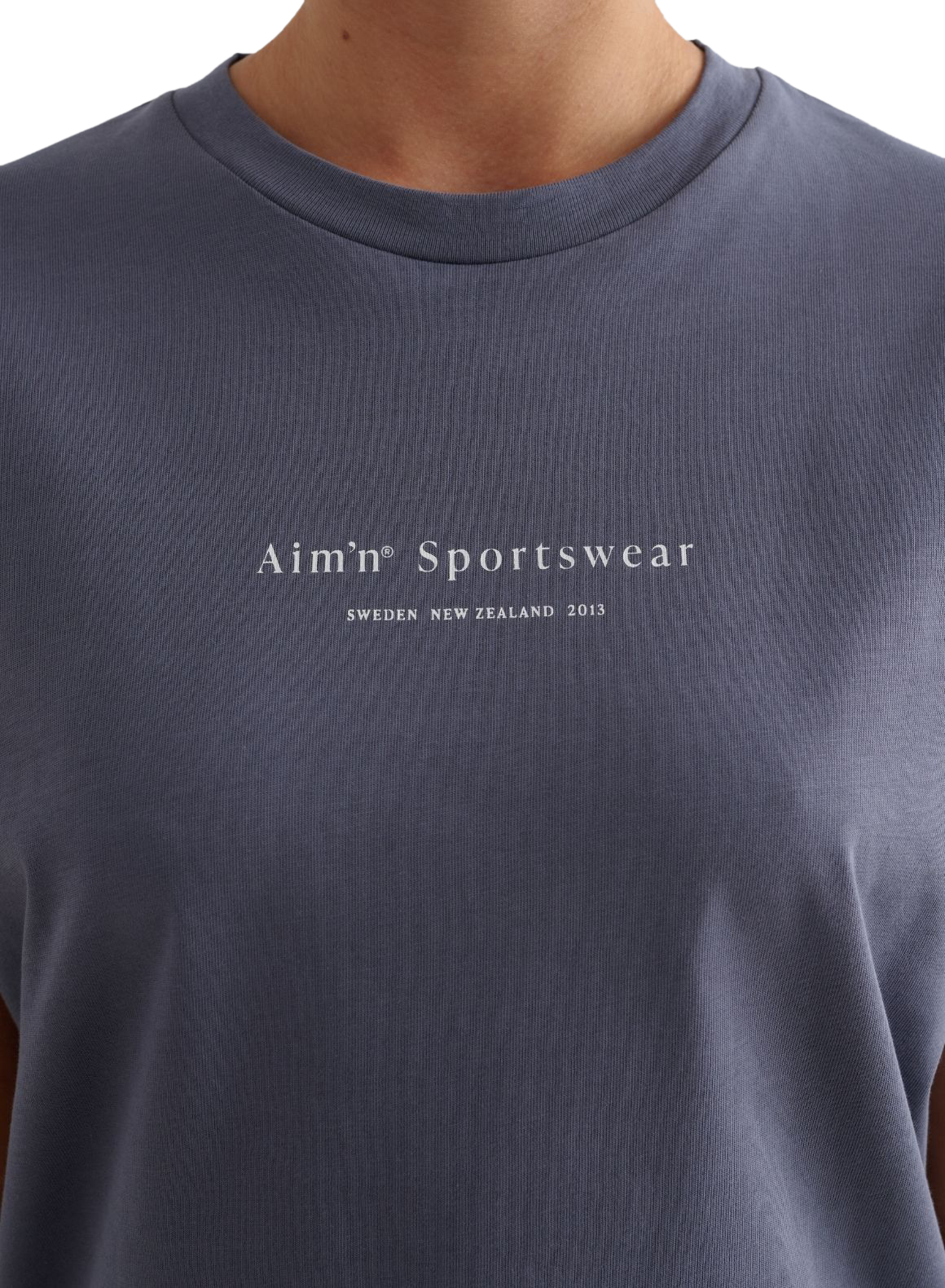 AIM&acute;N, W Serif Boxy T-Shirt