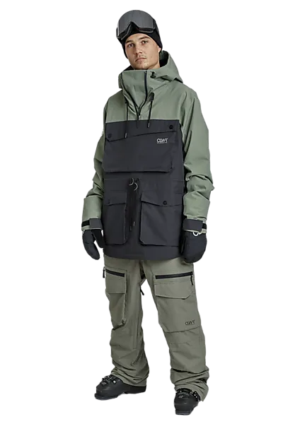 387687101101 COLOUR WEAR M Essential Anorak 387687101101 COLOUR WEAR M Essential Anorak Model01 Detail